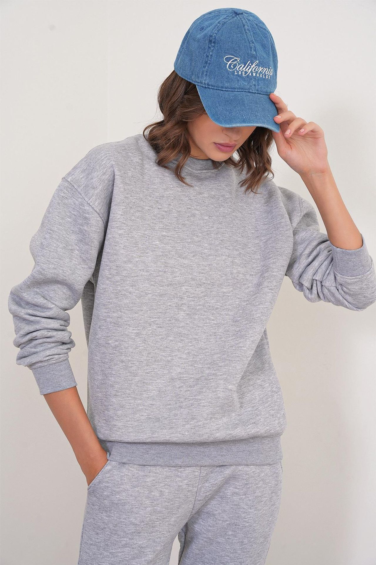 Mixray Basic Sweatshirt & Jogger Two-Piece Set 2