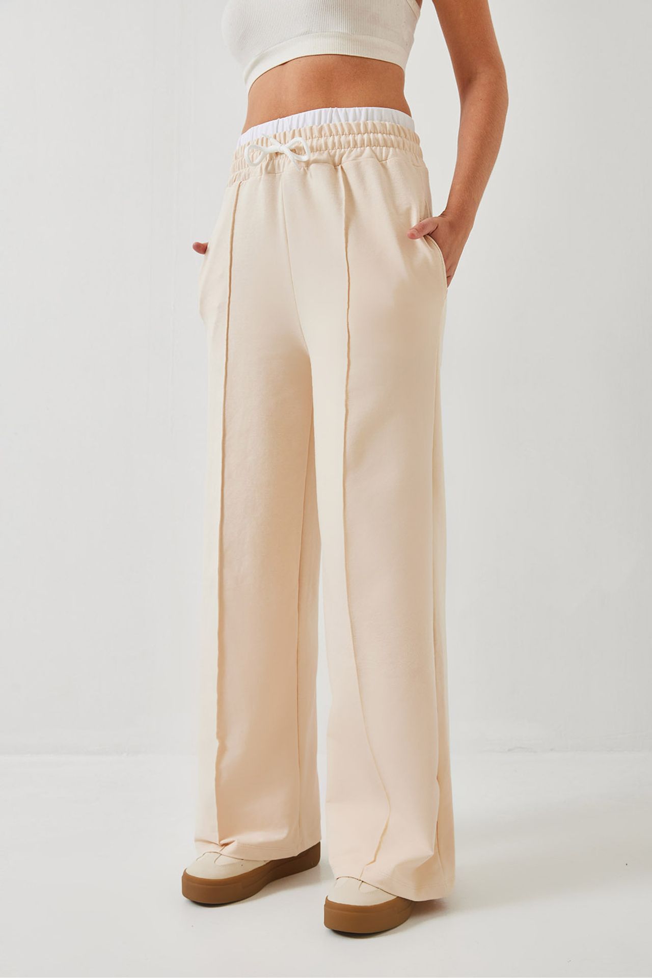 LUCCI Wide Leg Pants with Belt Detail 1