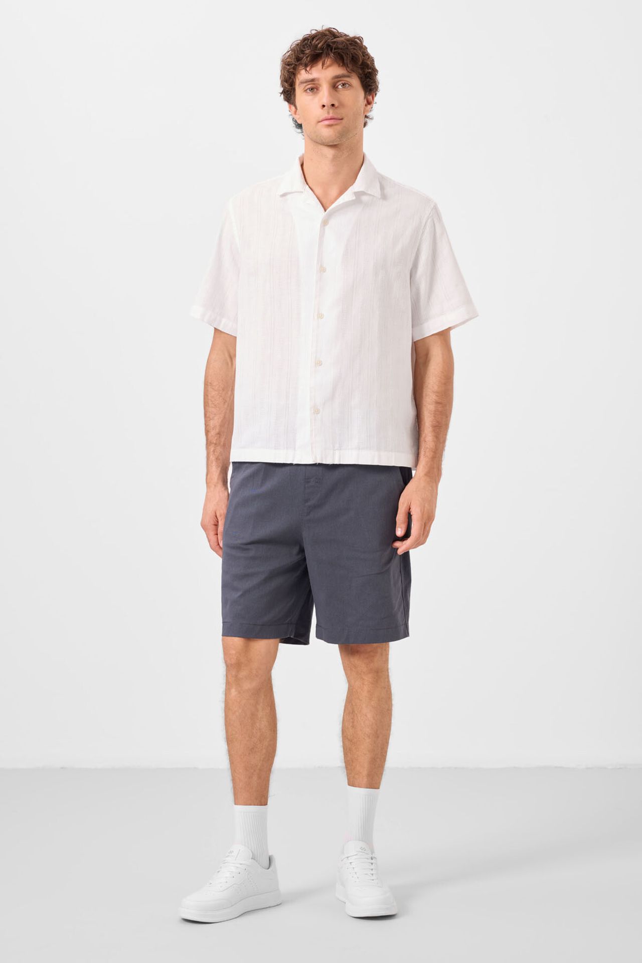 TOMMY Men's Regular Fit Chino Shorts 1