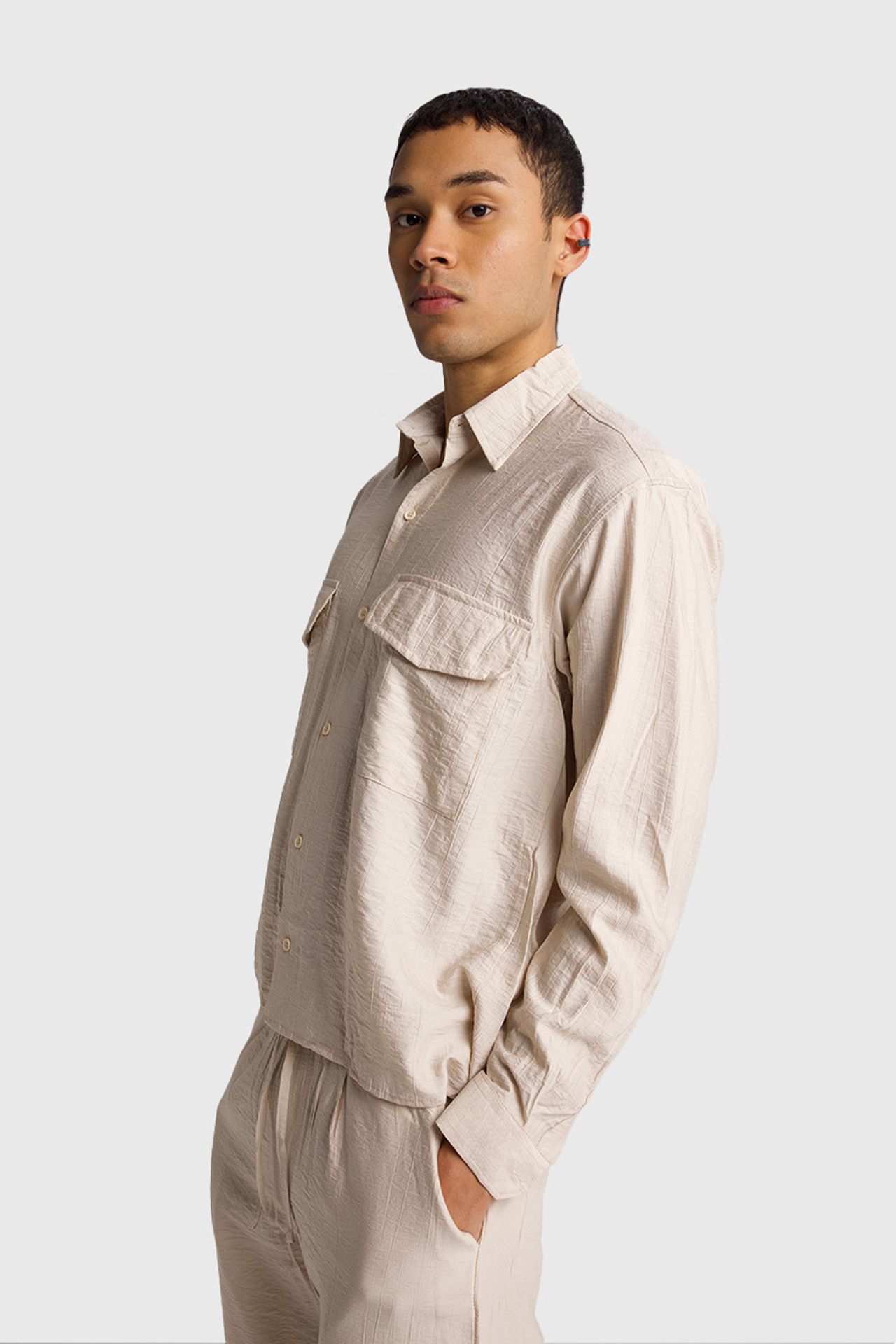 GIESTO Long Sleeve Button-Up Shirt with Pocket 4