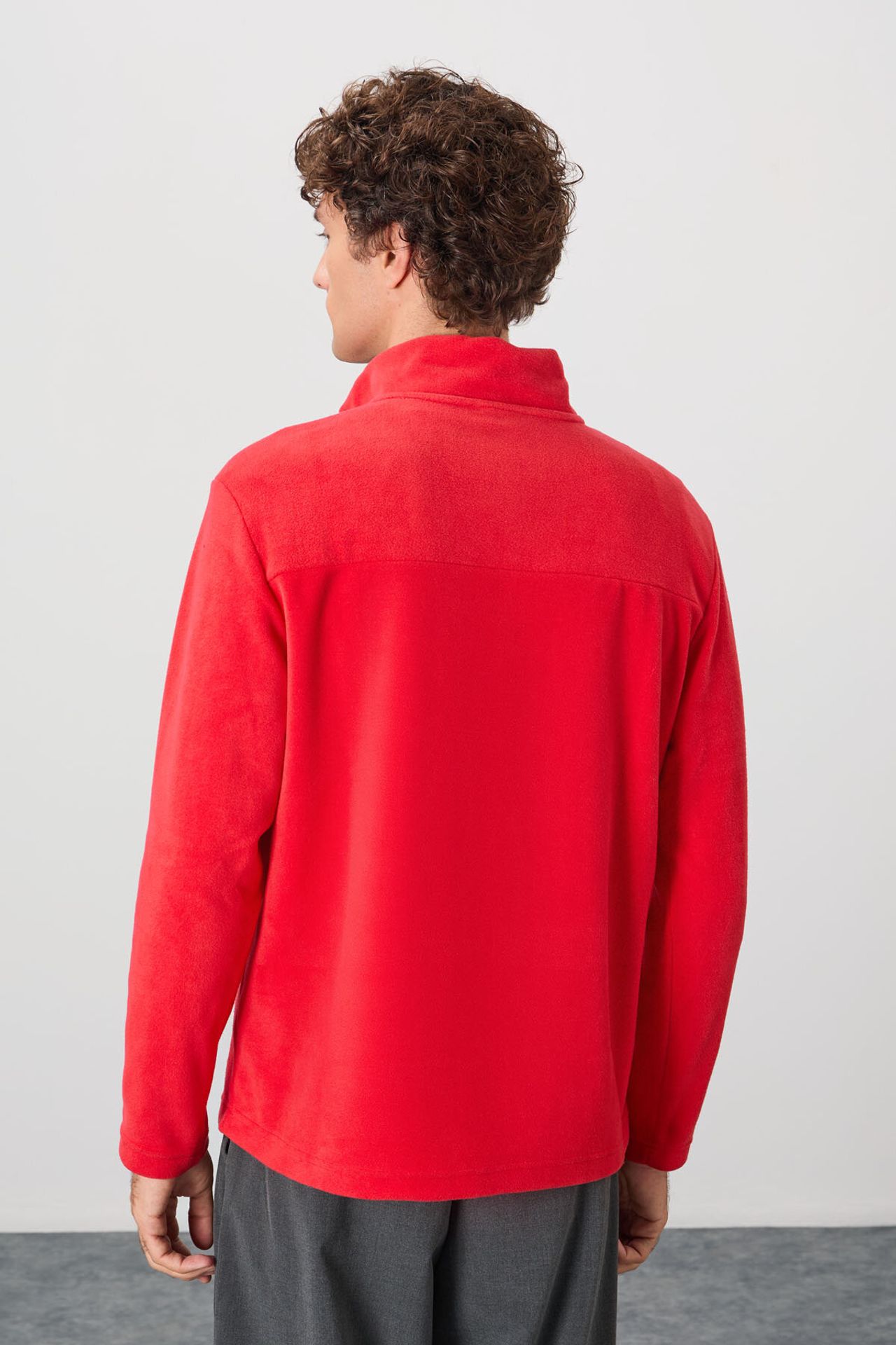 TOMMY Men's Half-Zip Plush Sweatshirt 6