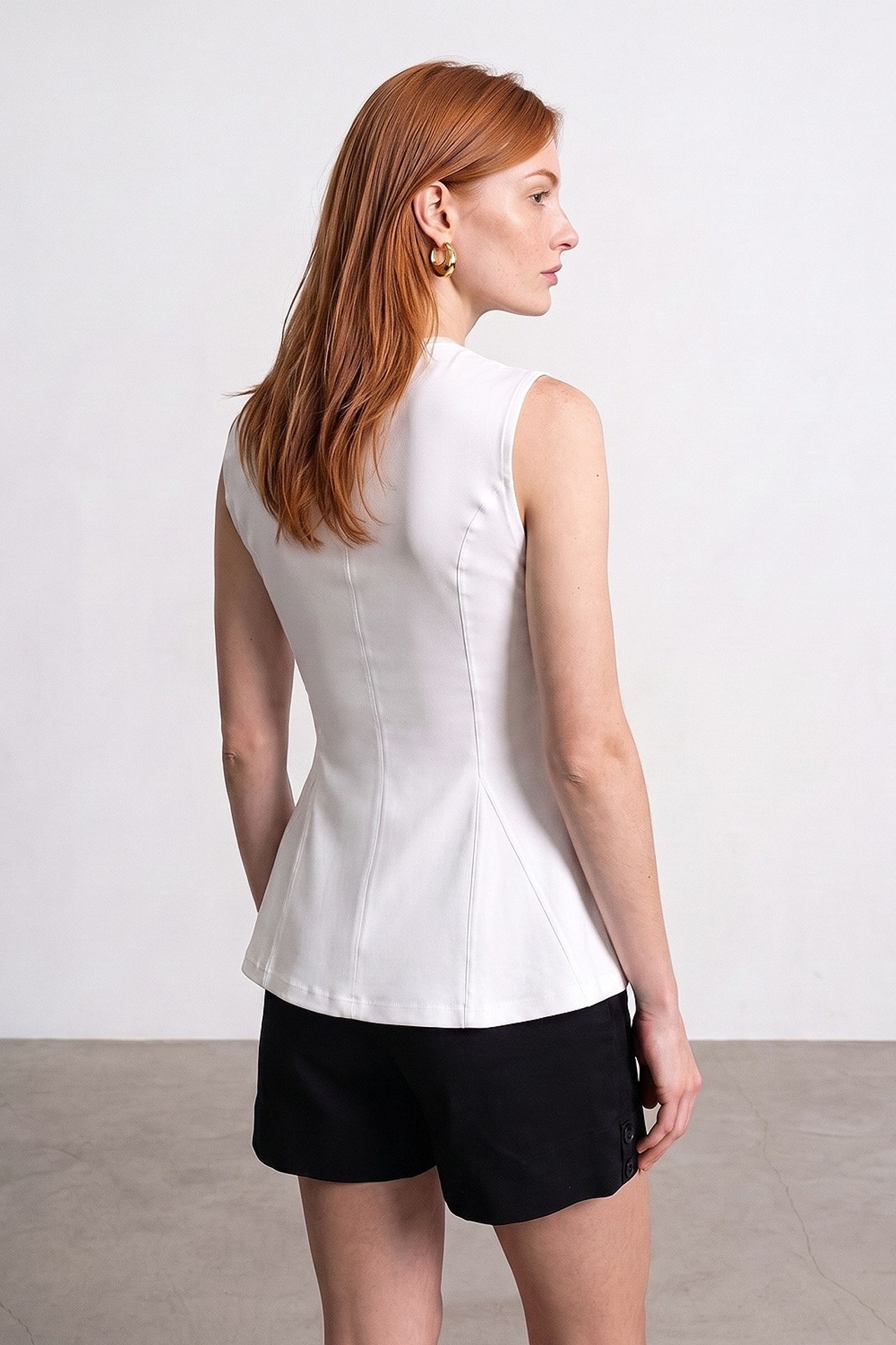 DILVIN Fitted Cotton Poplin Cut-out Shell Top 2