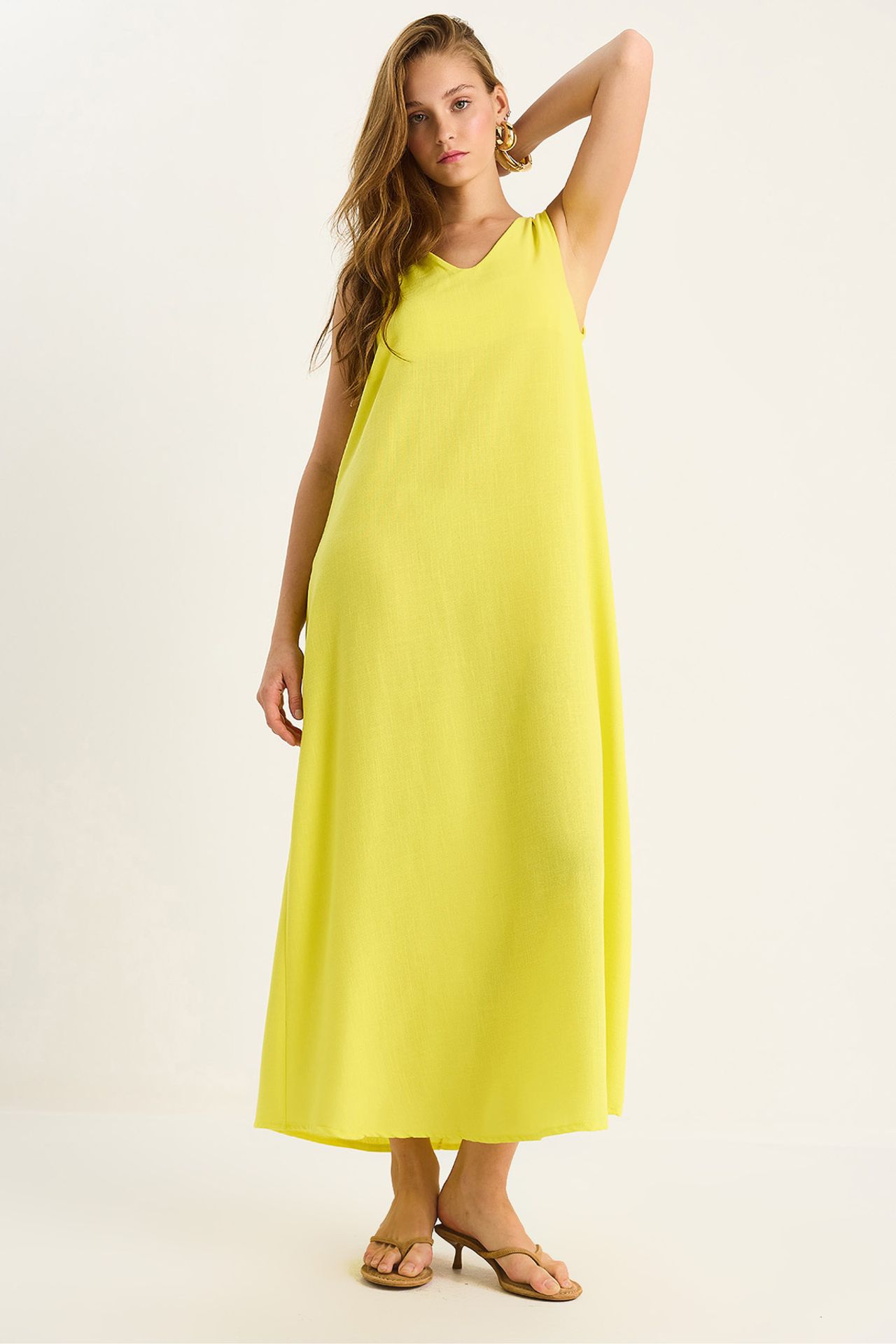 LUCCI V-Neck Maxi Dress