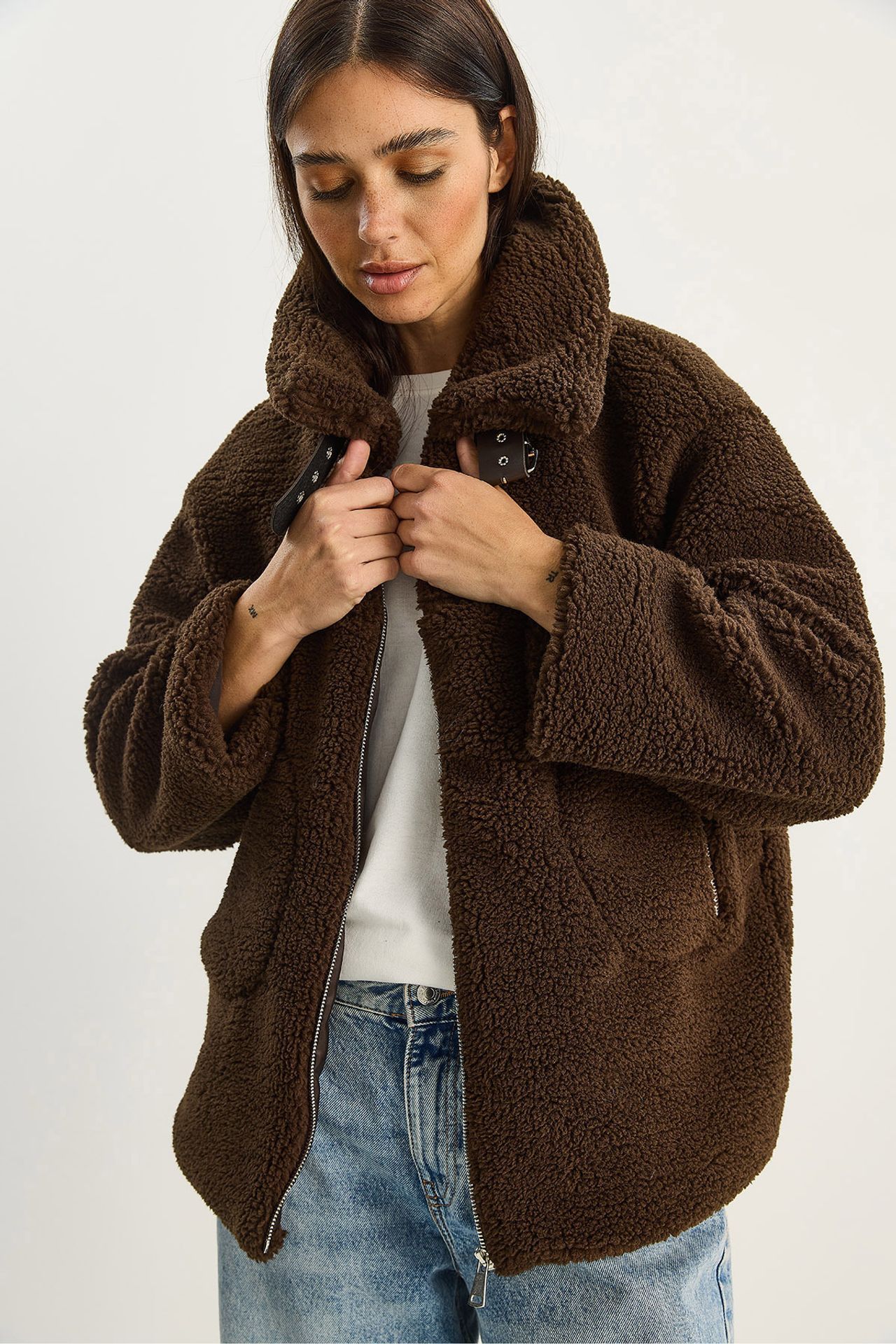 LUCCI Oversized Plush Knitted Puffer Jacket with Zipper Closure 1