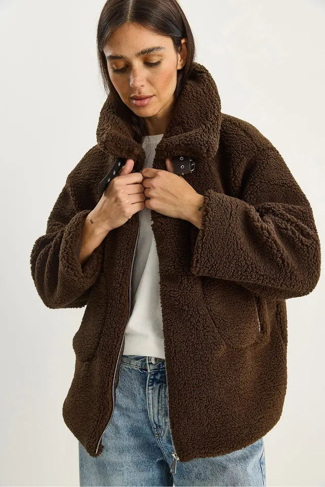 LUCCI Oversized Plush Knitted Puffer Jacket with Zipper Closure