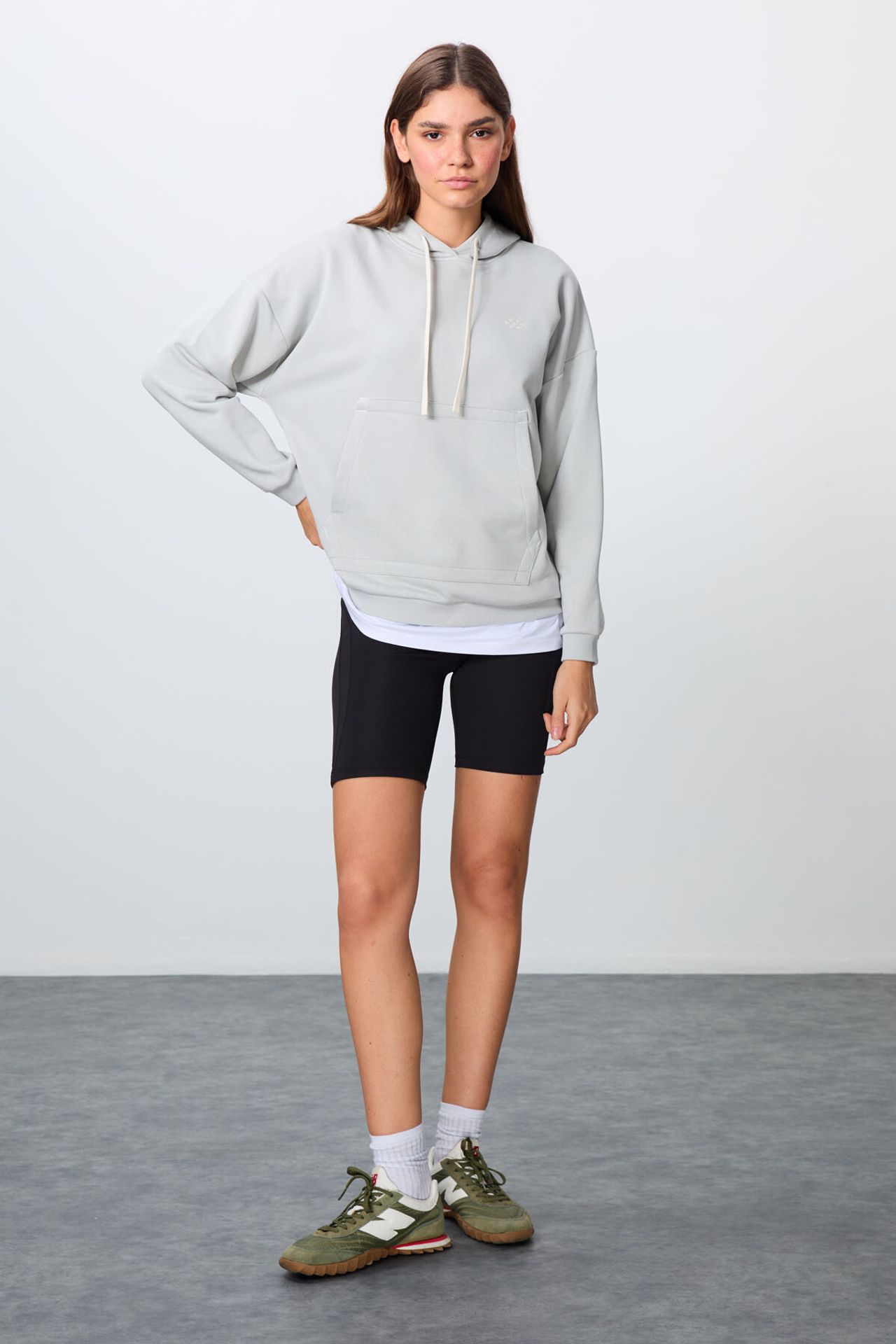 TOMMY Oversized Hooded Sweatshirt With Pocket 2