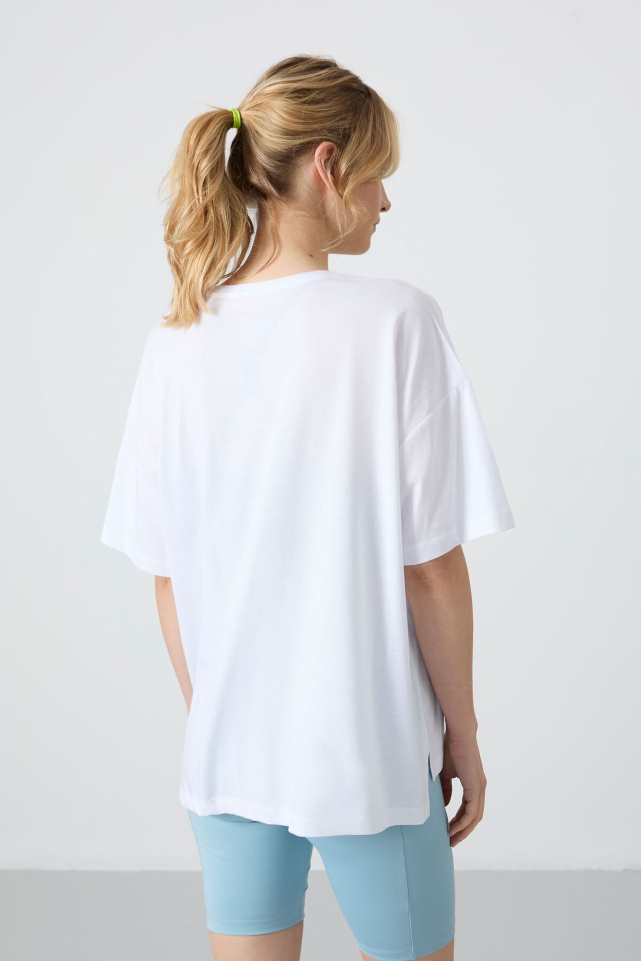 TOMMY Oversized Cotton-Modal Crew Neck T-Shirt 6