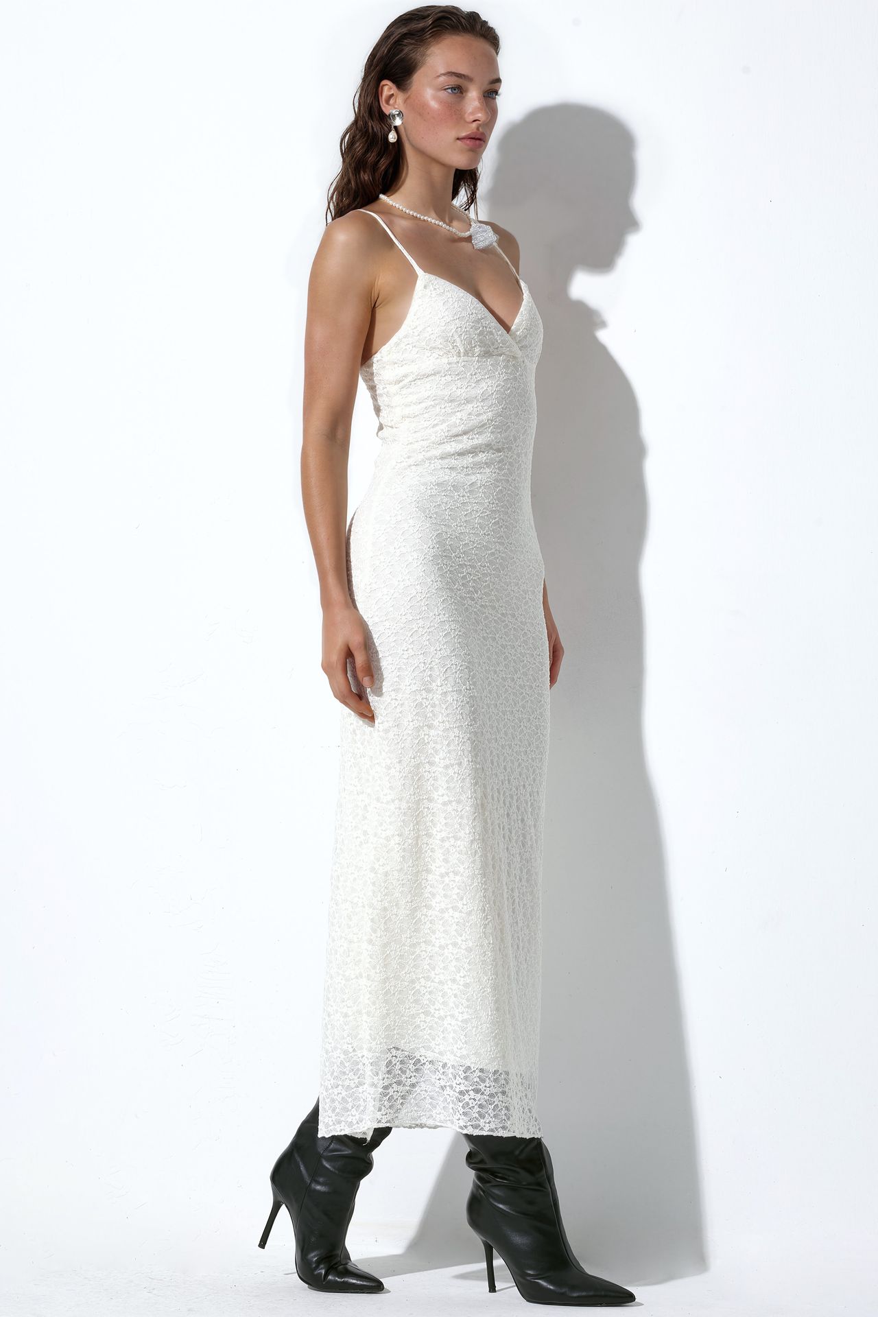 BUSEM Sleeveless V-Neck Maxi Dress With Lace Detail 2