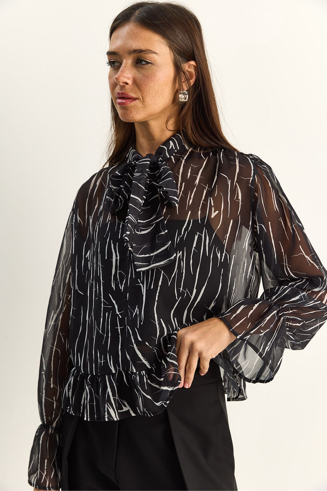 LUCCI Abstract Print Choker Collar Chiffon Blouse with Tie Detail 4