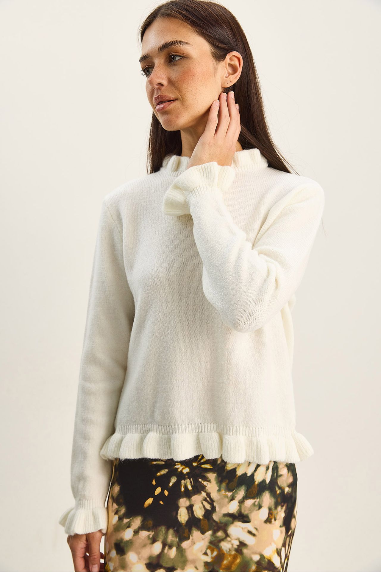 LUCCI Frilly Half-Turtleneck Button Knit Sweater 4