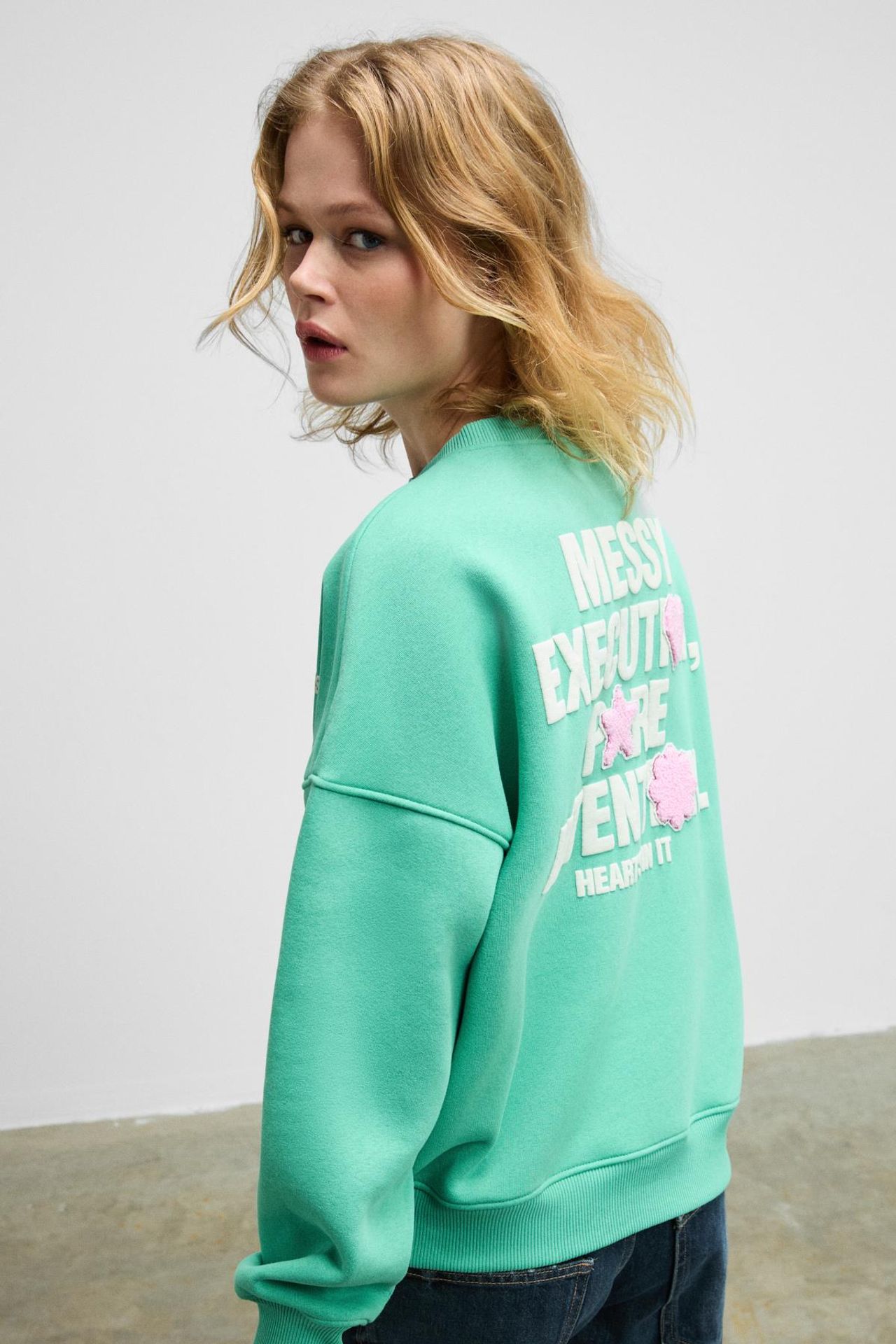 GRIMELANGE Oversized Crew Neck Printed Sweatshirt 4