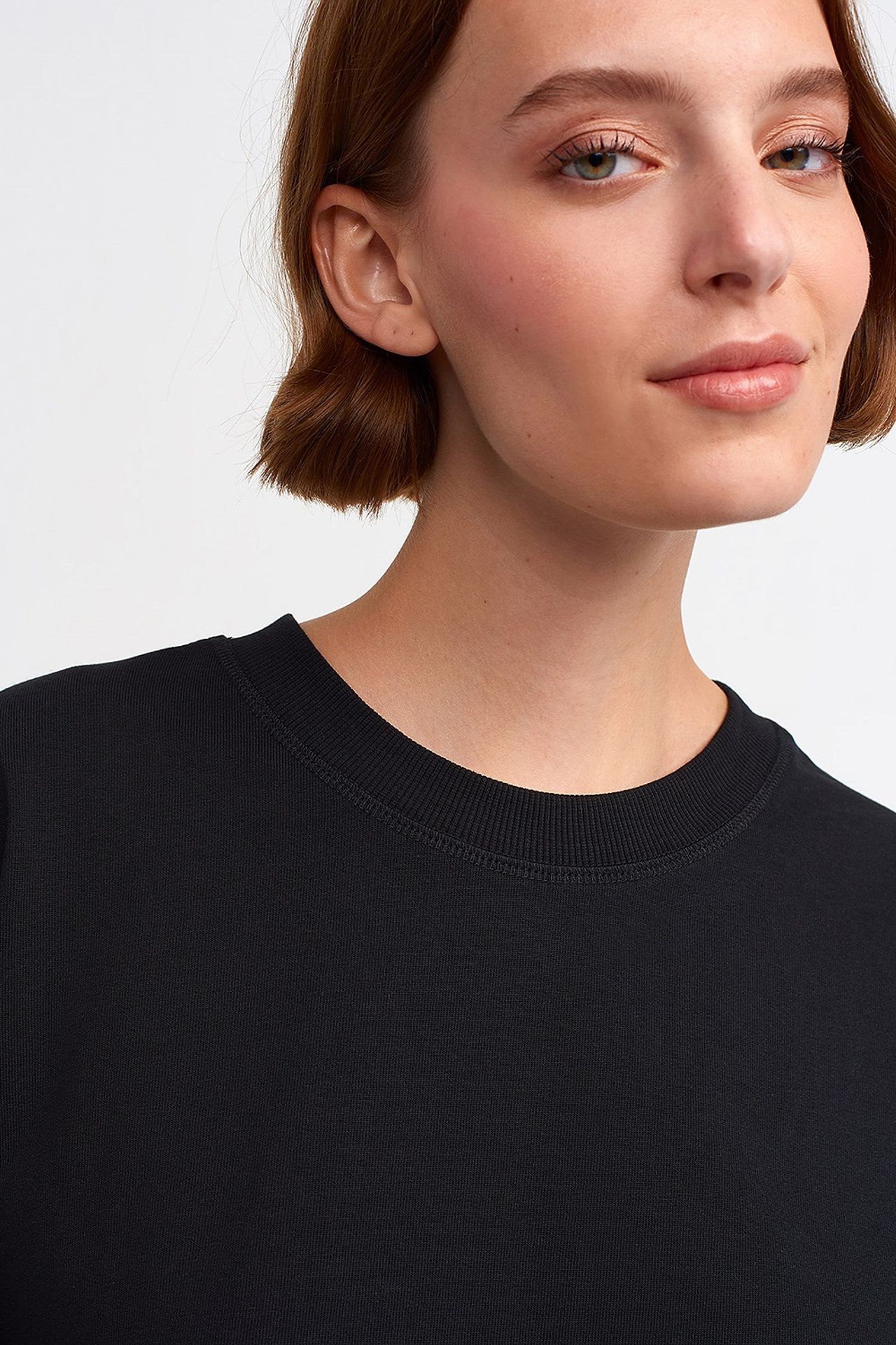 DILVIN Women's Cotton Crew Neck T-Shirt 4
