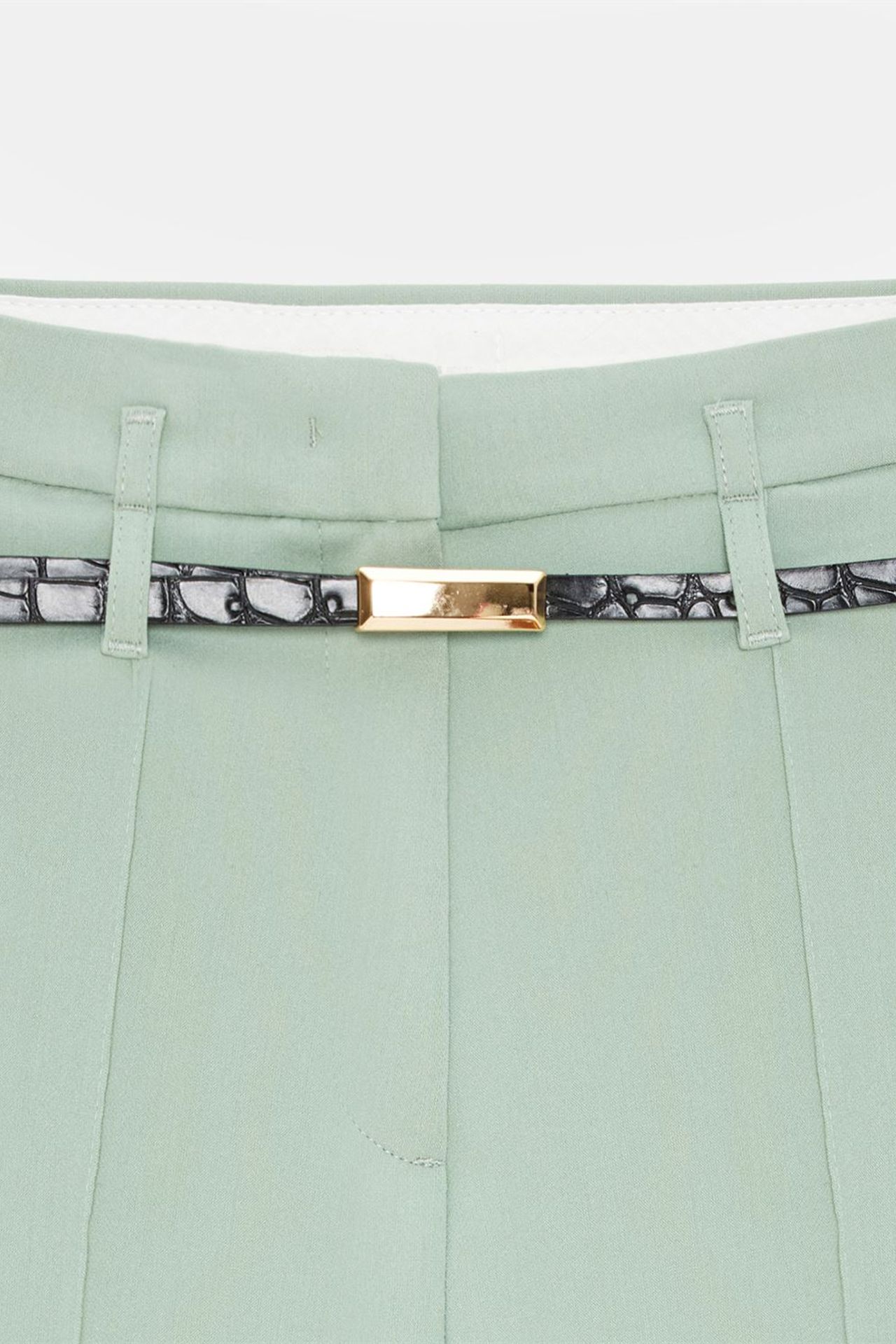 DILVIN High-waist Wide-leg Crepe Shorts With Belt