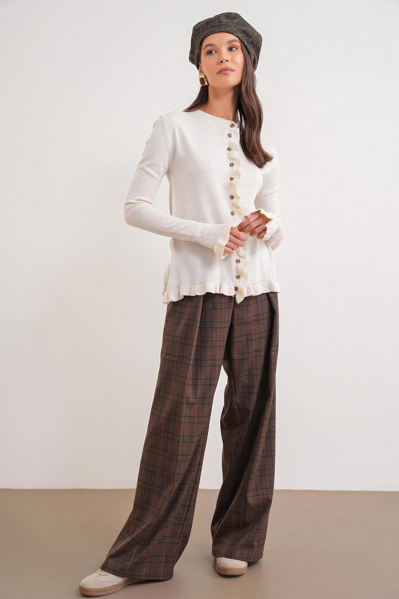 MIXRAY Frilly Ribbed Knit Cardigan 2