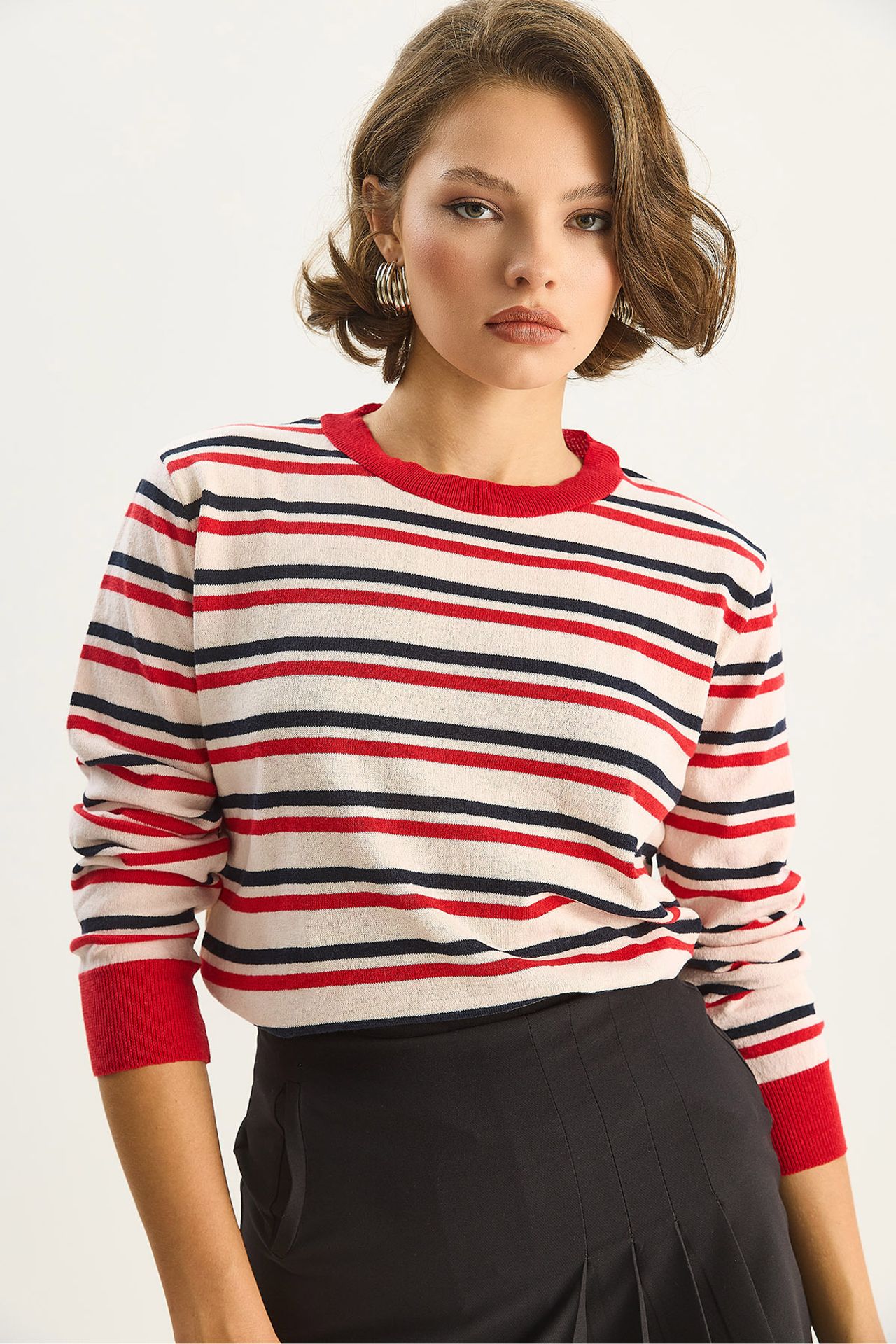 LUCCI Knit Crew Neck Sweater 3