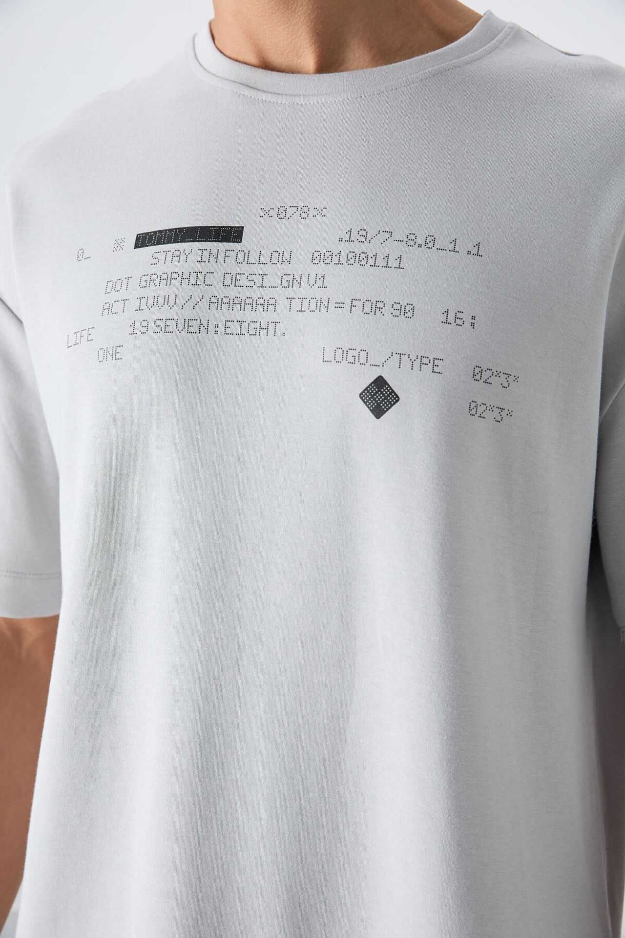 TOMMY Oversized Printed Crew Neck T-Shirt 3