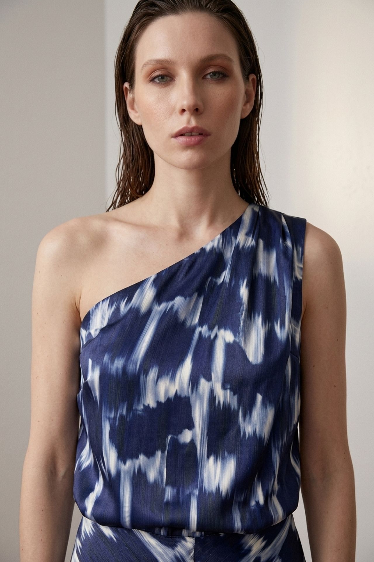 MY FASHION Asymmetrical Satin Blouse and Midi Skirt Set 5