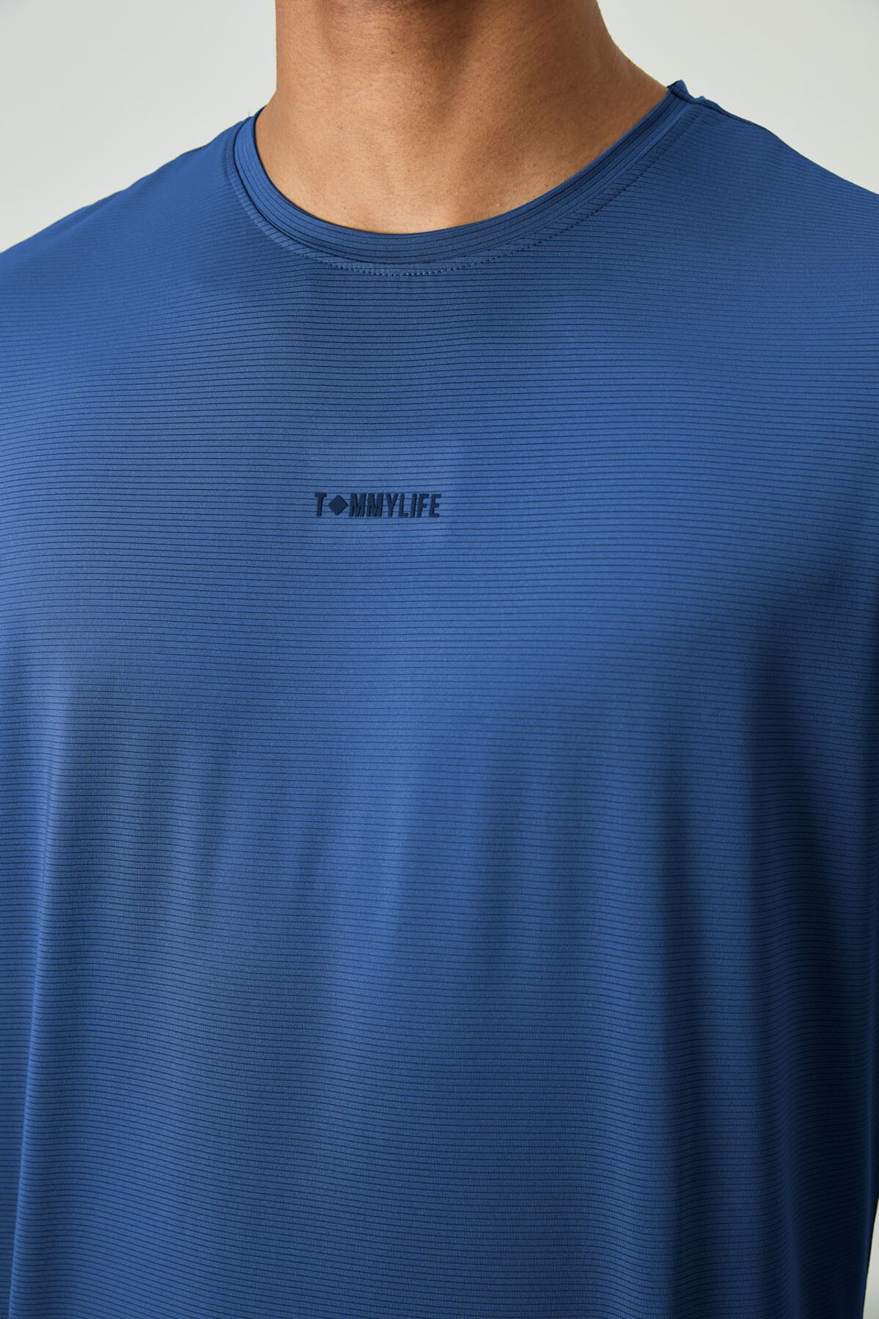 TOMMY Men's Regular Fit Logo Jersey T-Shirt 4