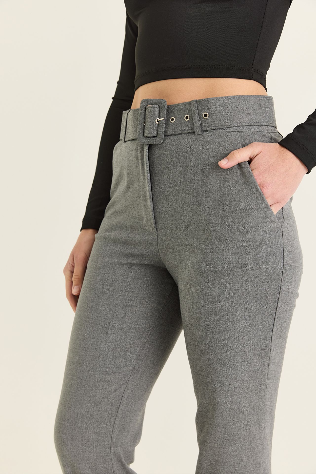 LUCCI Women's Pants 6