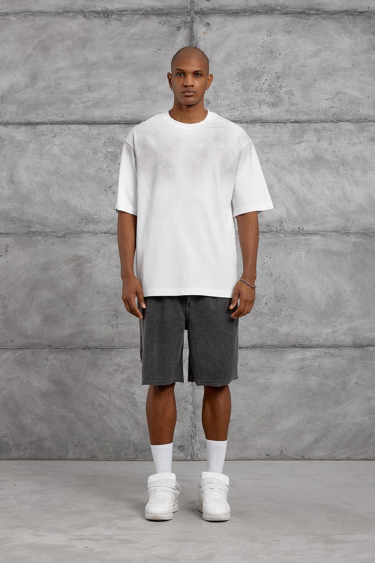 NOMARC Simple Straight Cut T-Shirt 2