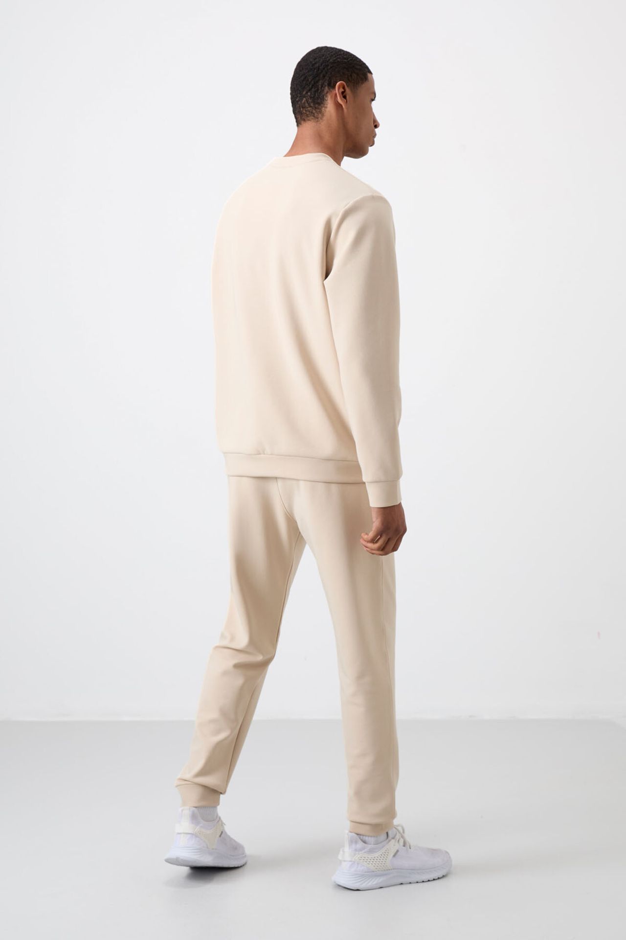 TOMMY Printed Fleece Sweatshirt And Pants Set 6