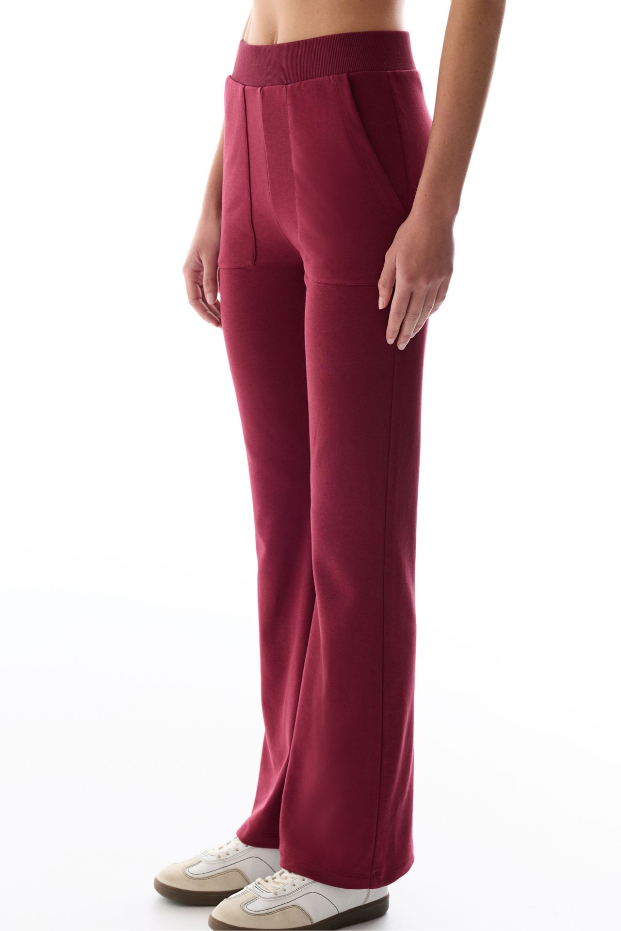 PENTI Ribana Detail Flare Sweatpants 1
