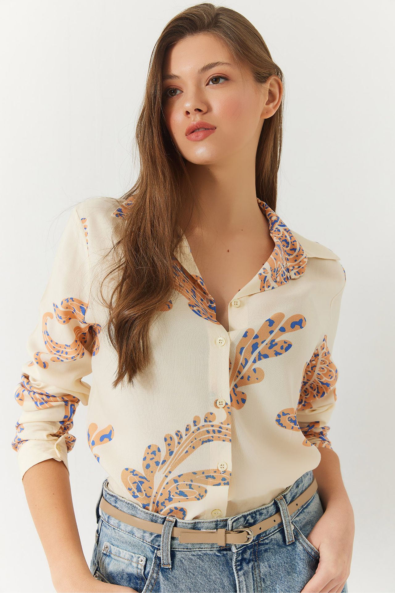 LUCCI Women's Fitted Shirt 1