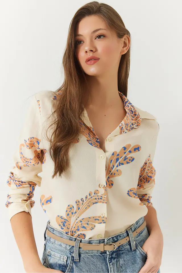 LUCCI Women's Fitted Shirt