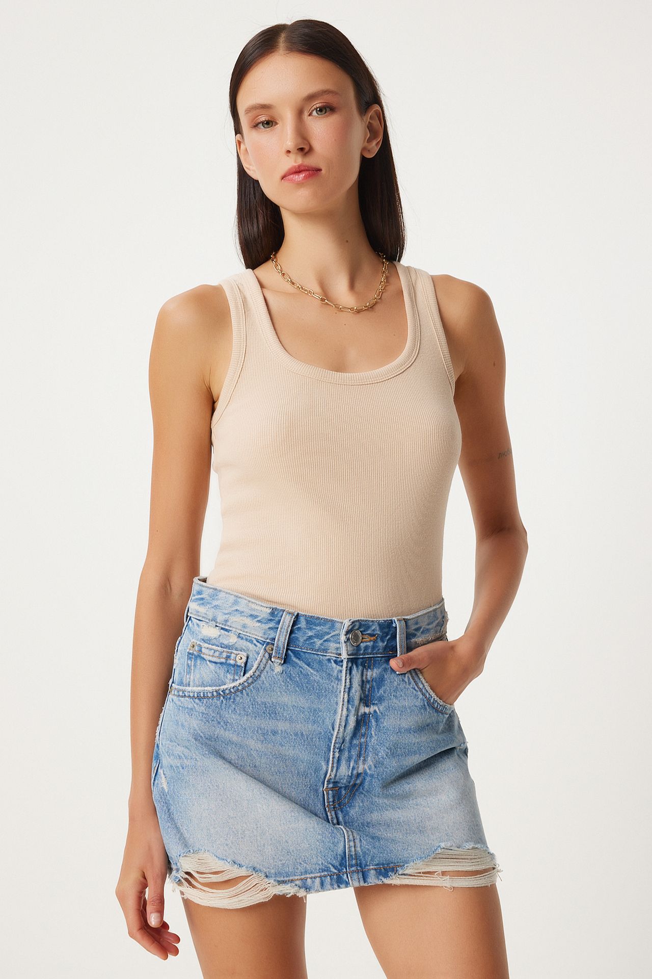 ISTANBUL Fitted Cotton U Collar Tank Top 3