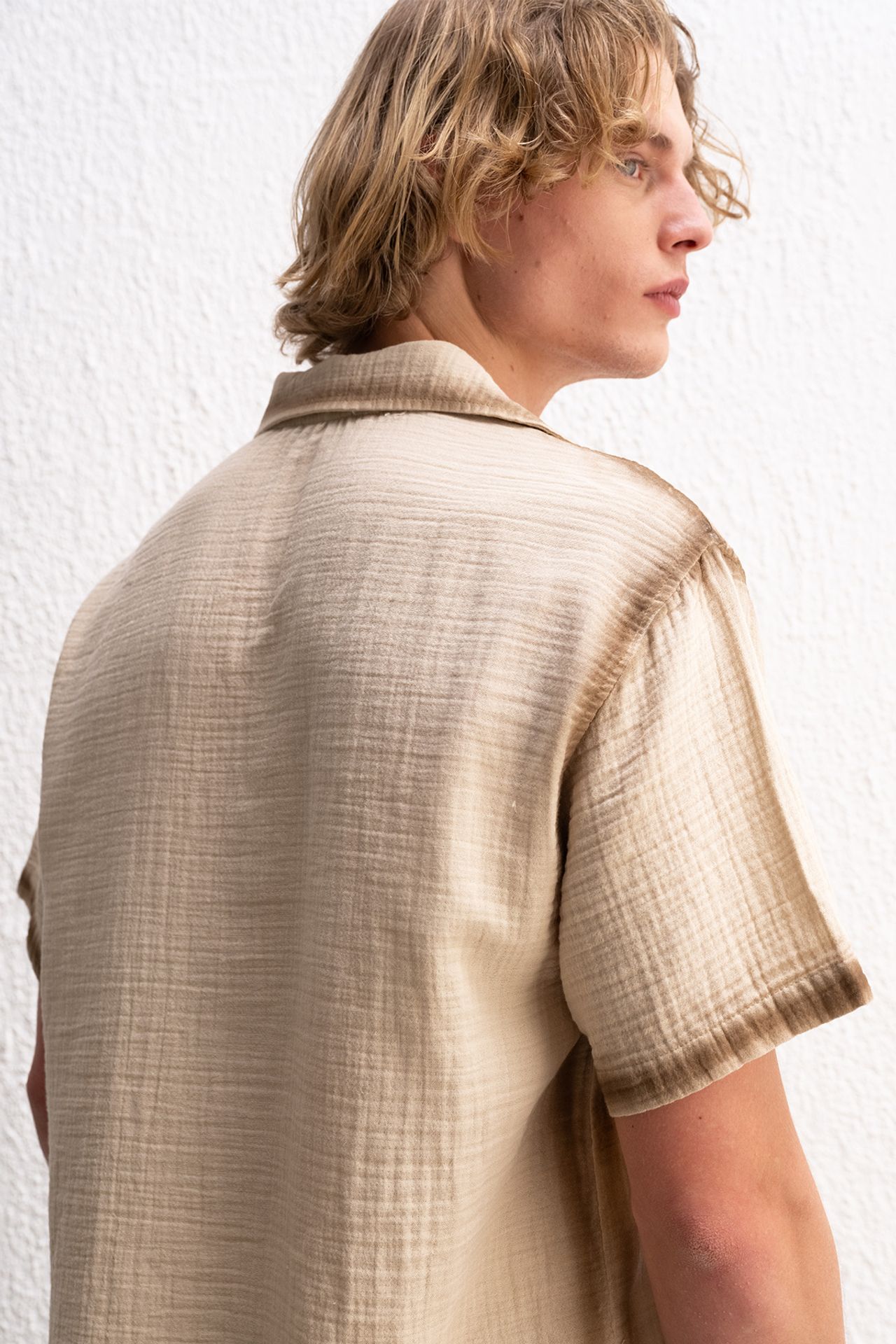 GIESTO Textured Woven Cotton Shirt with Button Closure 2