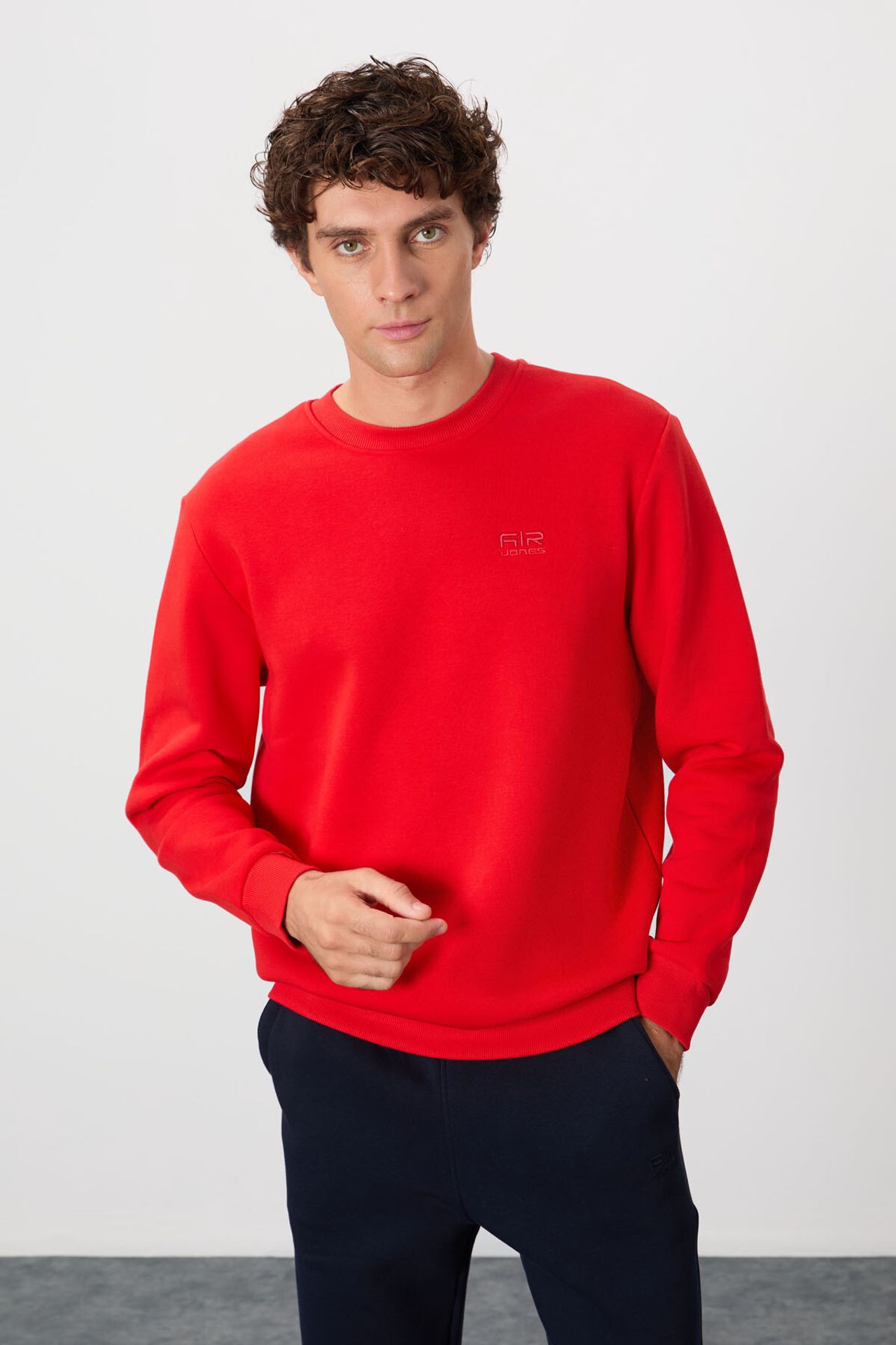 TOMMY Men's Regular Fit Crew Neck Sweatshirt 4