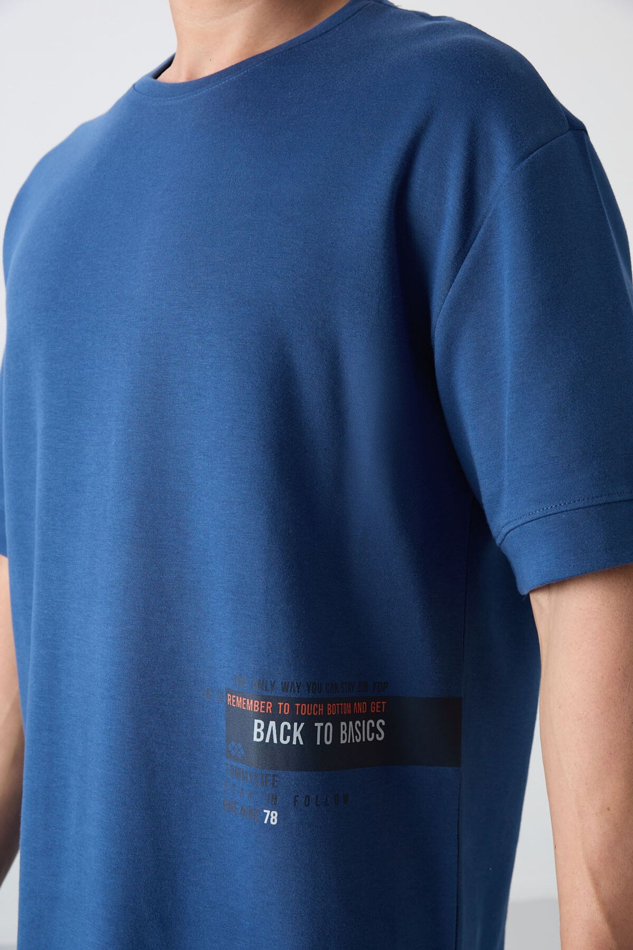 TOMMY Oversized Cotton-Blend Crew Neck T-Shirt 3