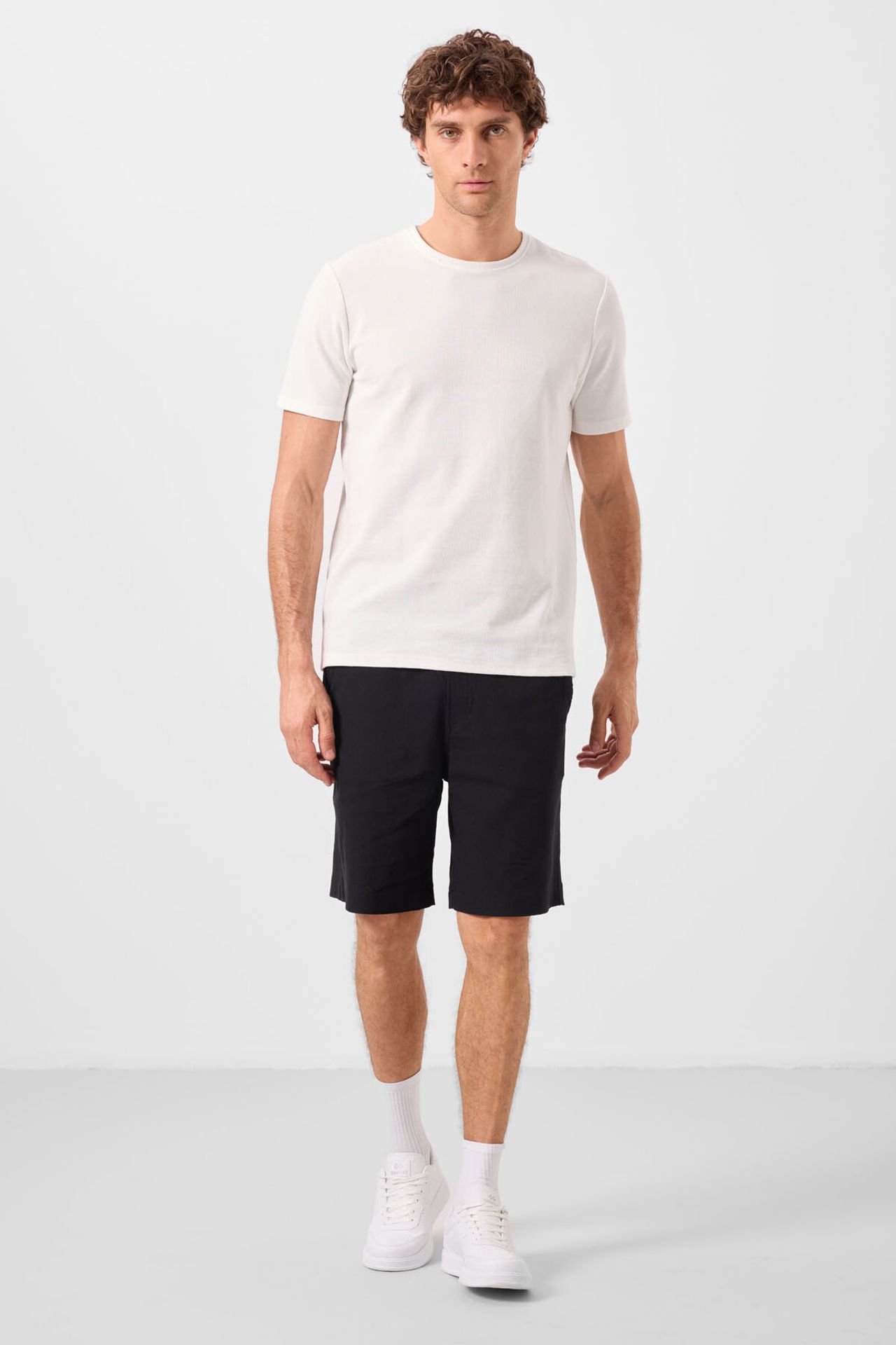 TOMMY Men's Chino Shorts 1