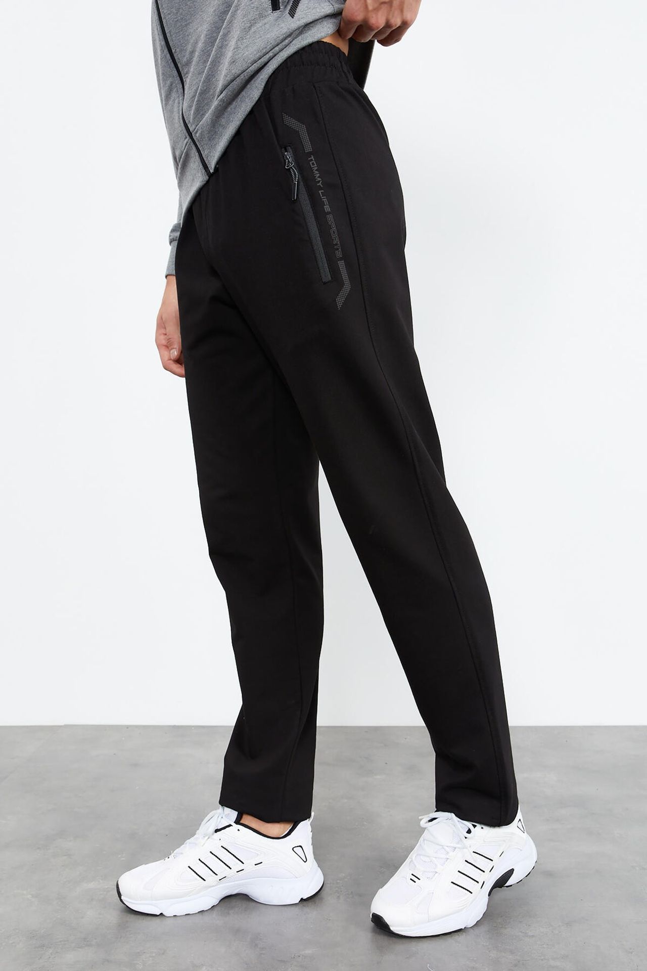 TOMMY Men's Zip-Front Sweatshirt And Pants Set 4