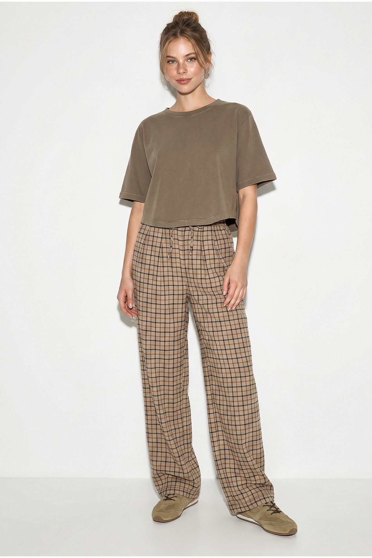 LUCCI Women's Plaid Wide-Leg Trousers 4