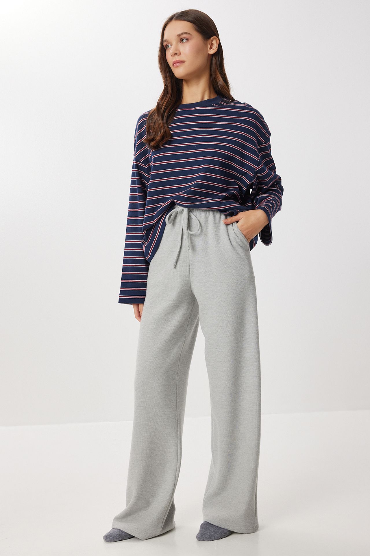 ISTANBUL Wide Leg Jogger Pants with Drawstring Closure 2