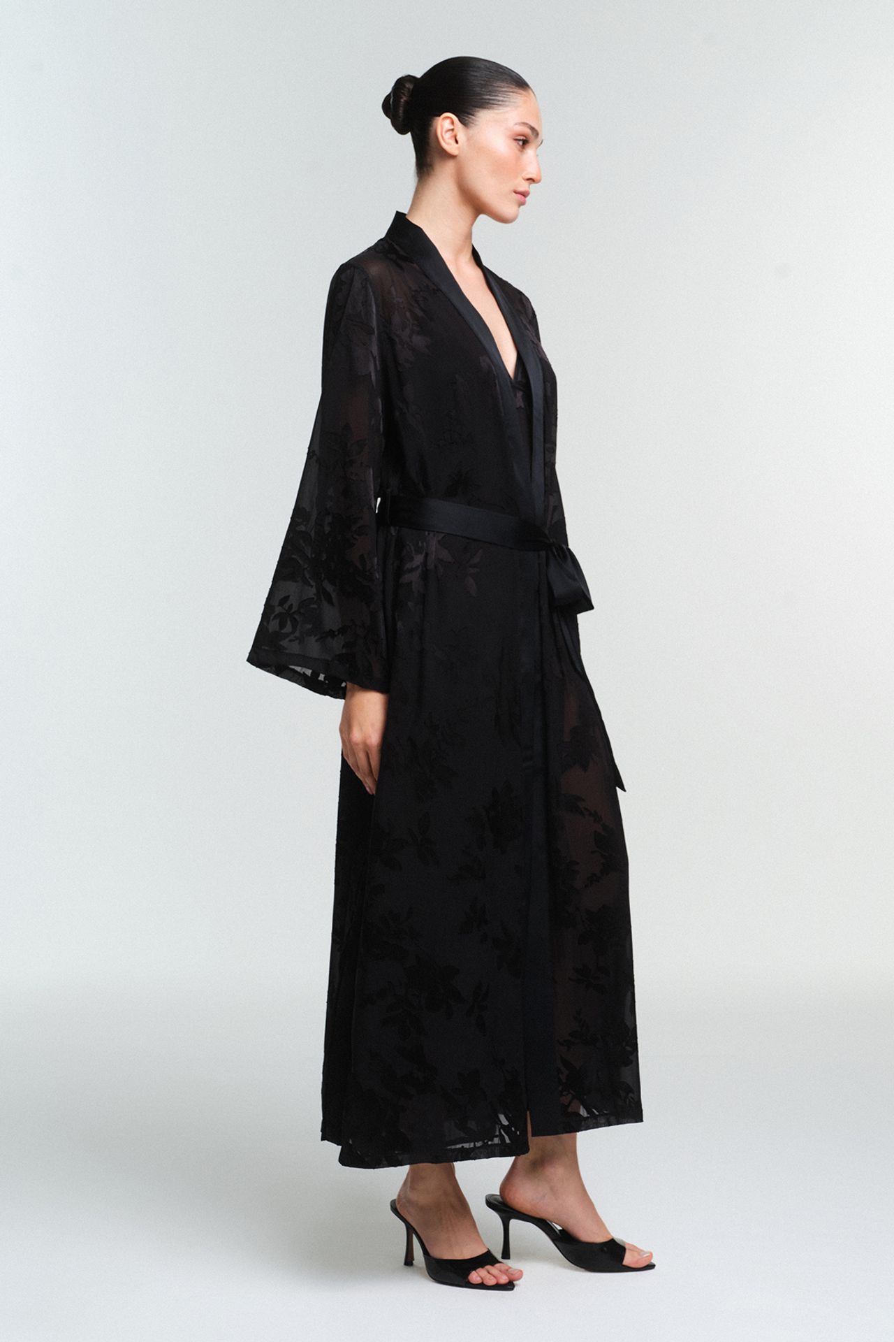 PENTI Amara Long Sleeve Robe 4
