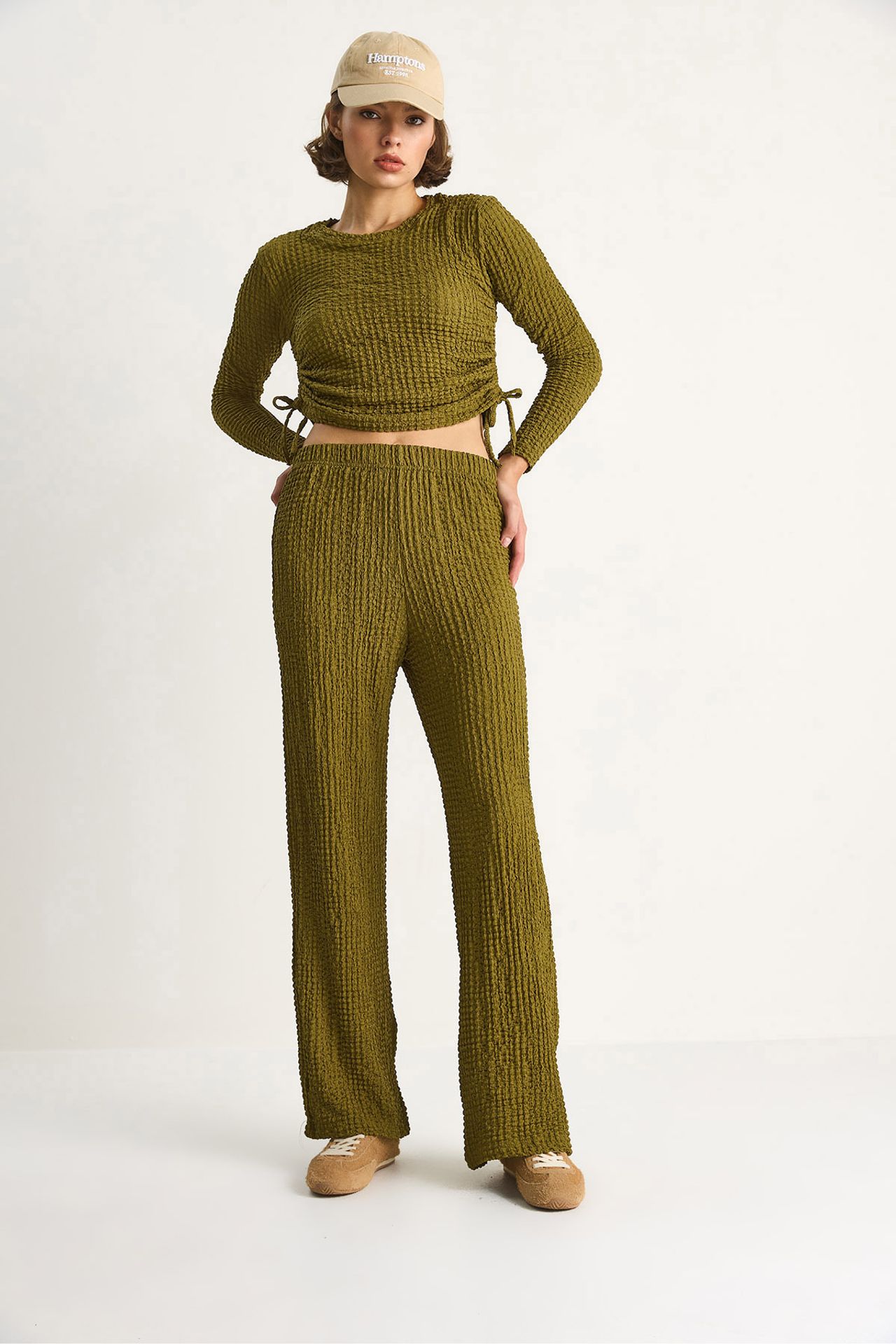 LUCCI Fitted Two-Piece Coord Set with Flared Pants 3