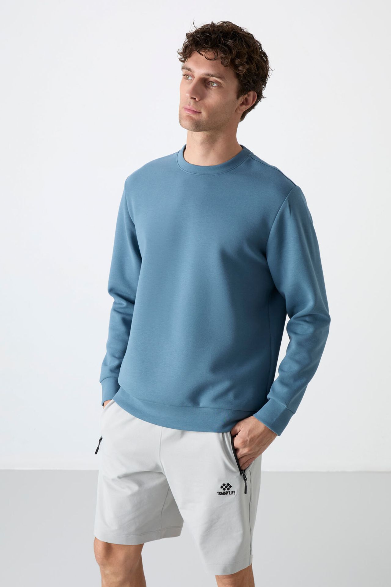 TOMMY Men's Plain Crew Neck Sweatshirt 2