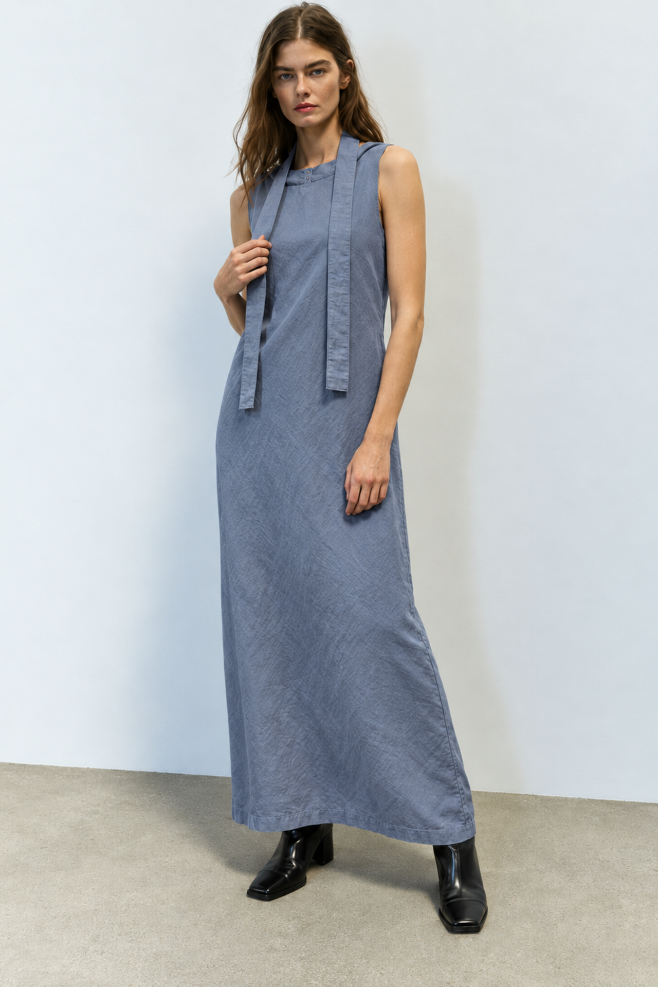 MY FASHION Belted Sleeveless Maxi Dress with Crew Neck 4