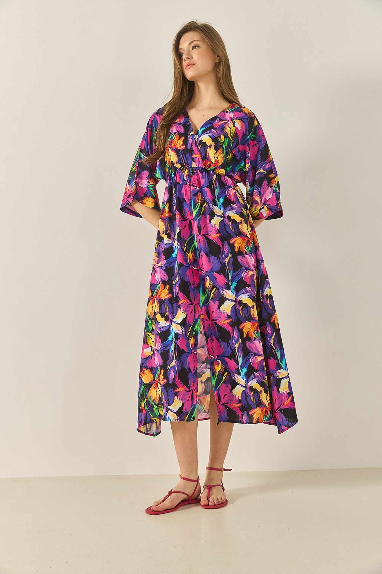 LUCCI V-neck Midi Dress with Slit