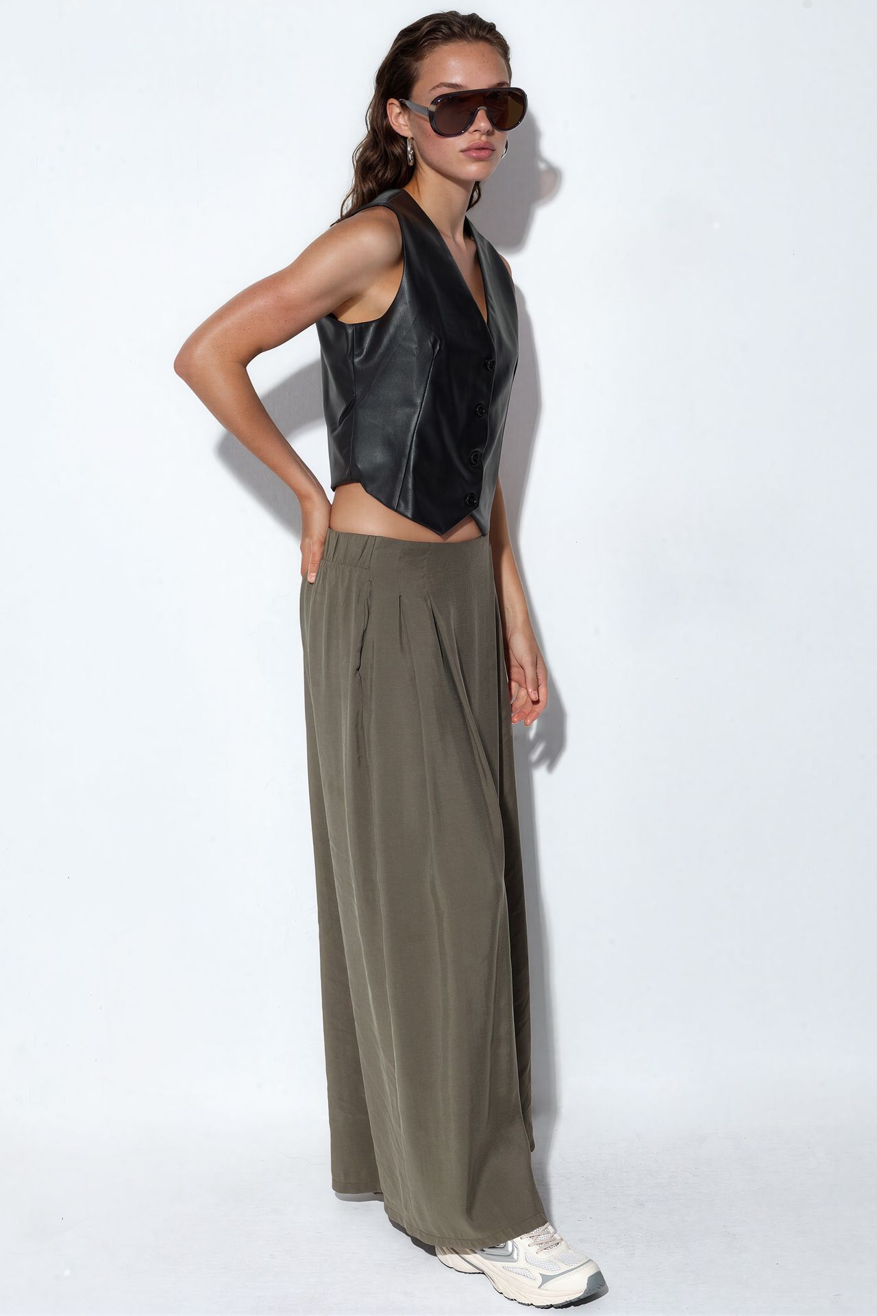 BDART Faux Leather V-Neck Buttoned Crop Vest 3