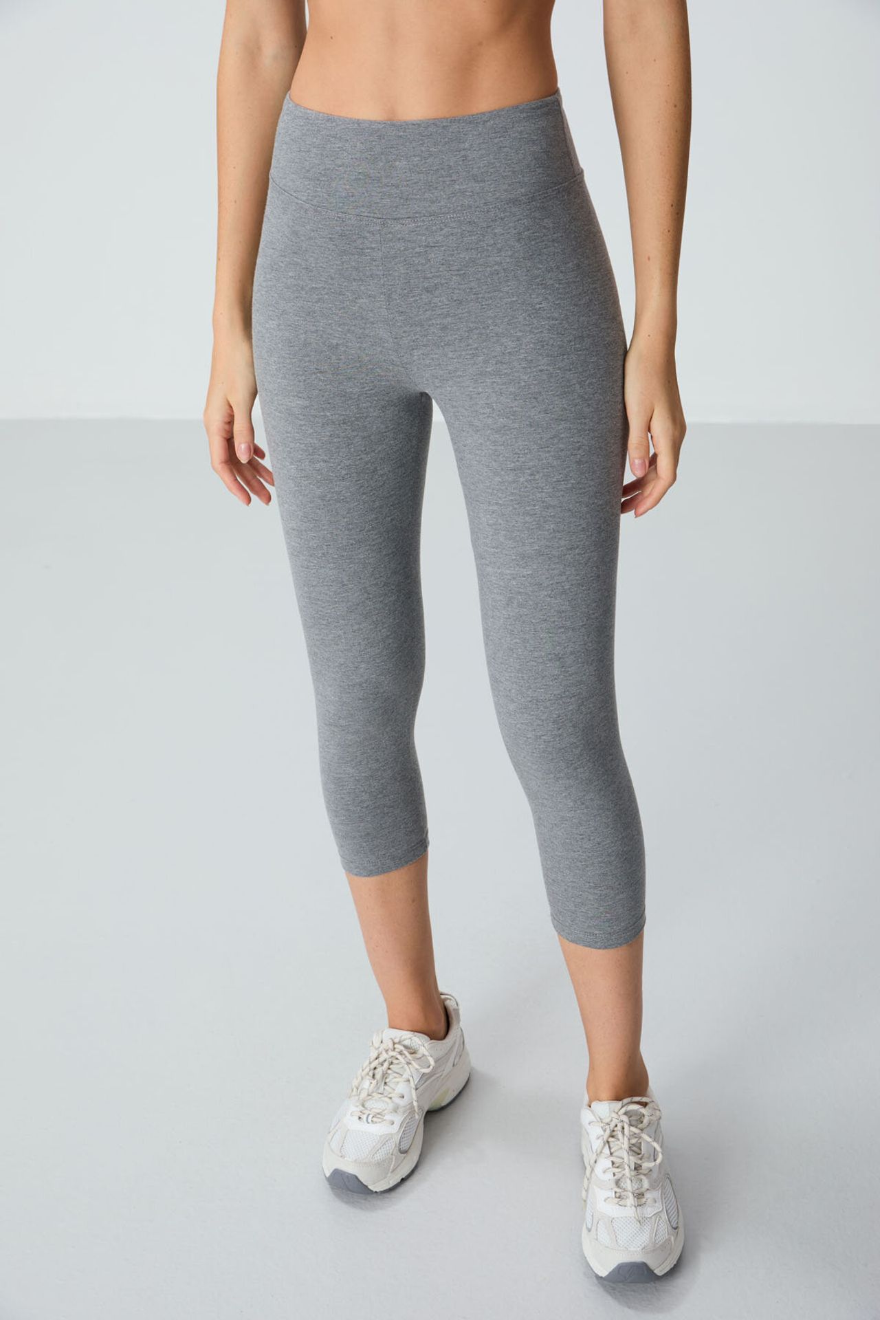 TOMMY High-Waist Capri Sports Leggings 3