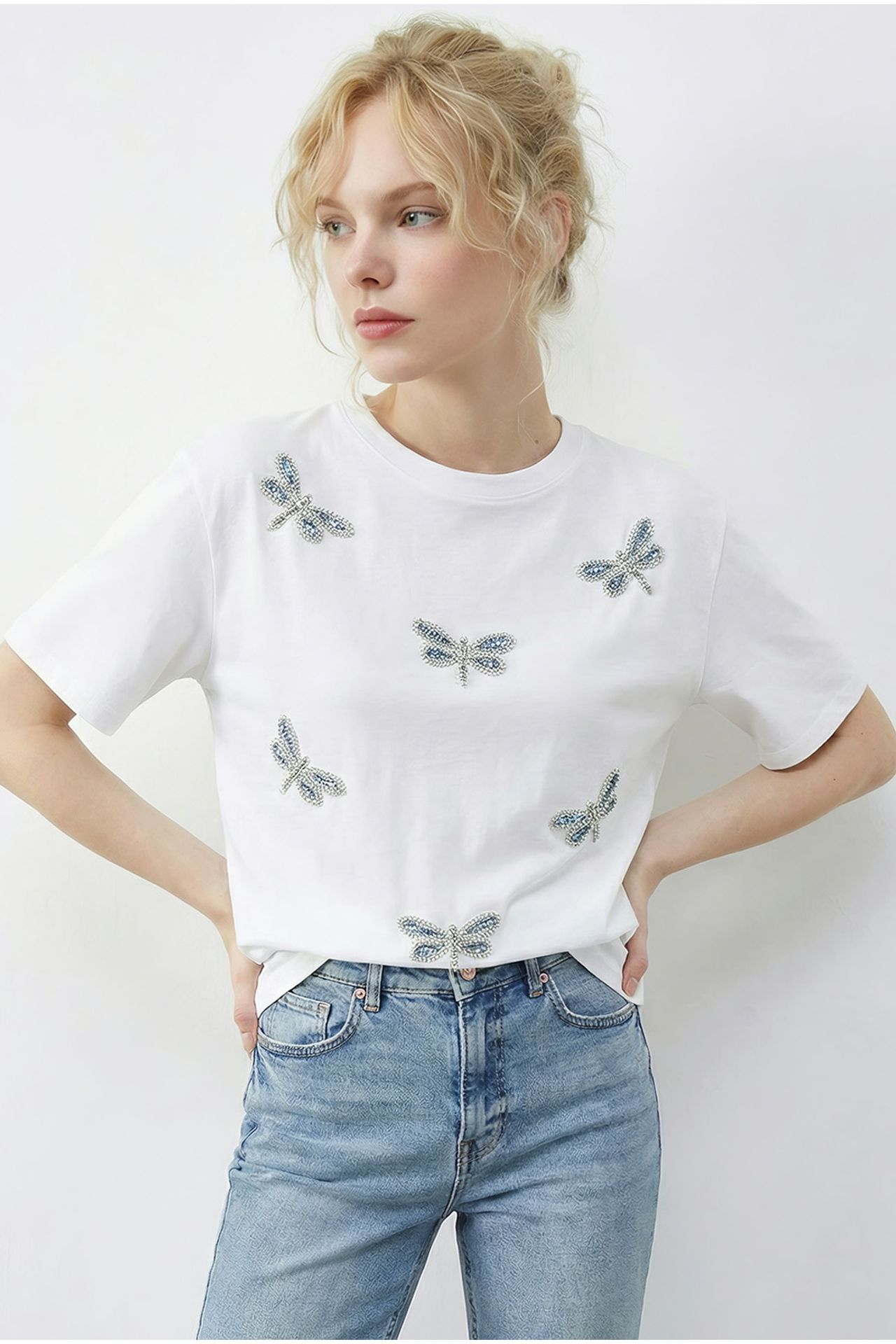 LUCCI Embroidered Crew Neck Relaxed Fit T-Shirt 1