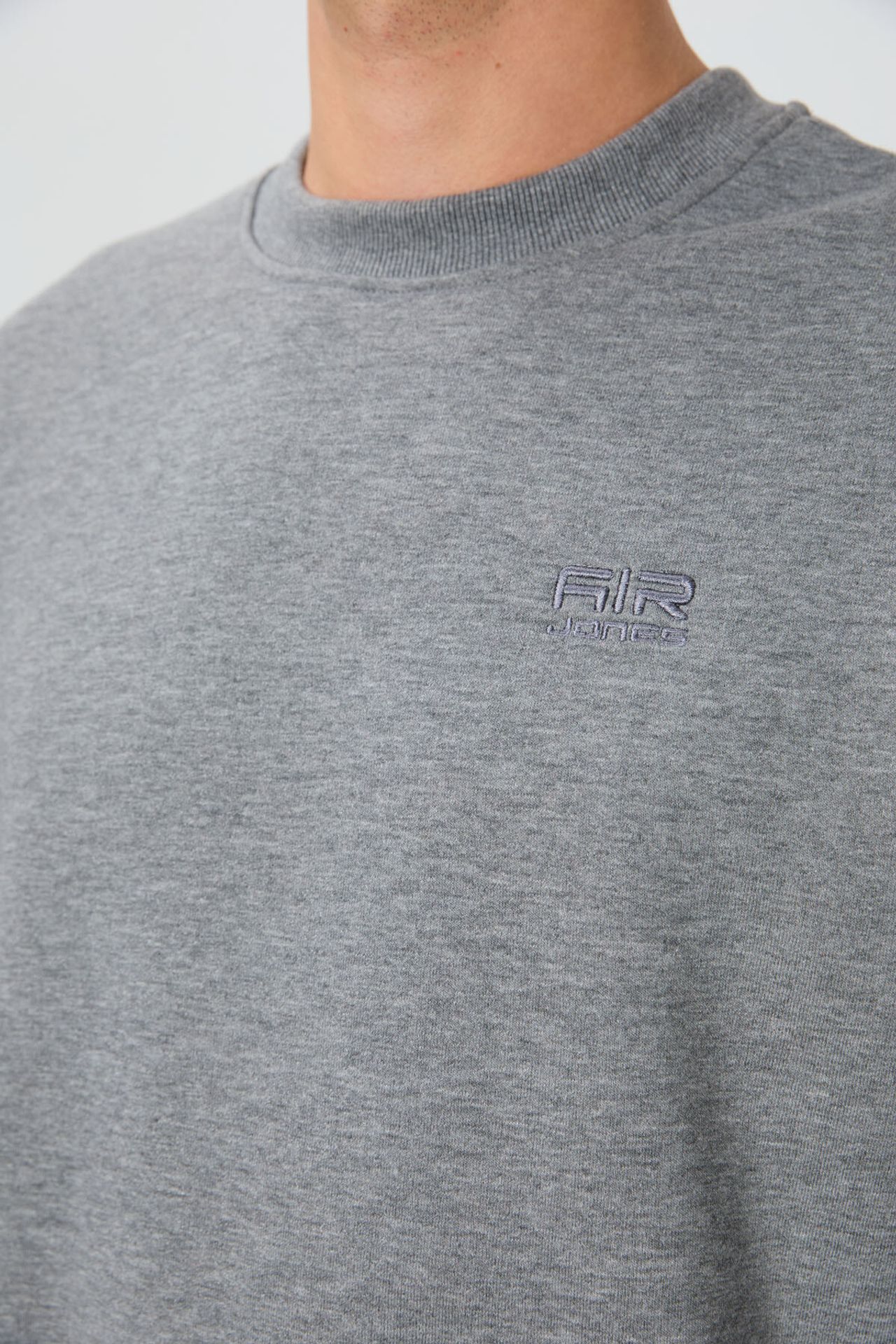 TOMMY Men's Regular Fit Crew Neck Sweatshirt 3