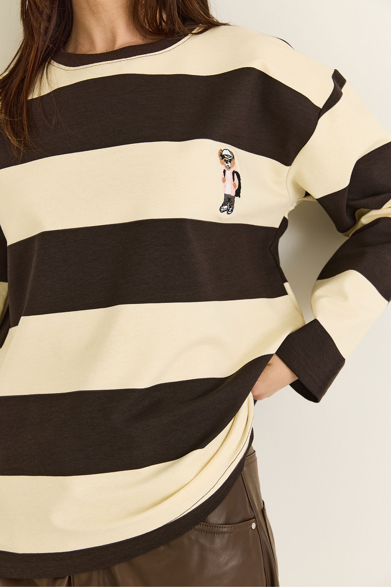 LUCCI Women's Sweatshirt 6