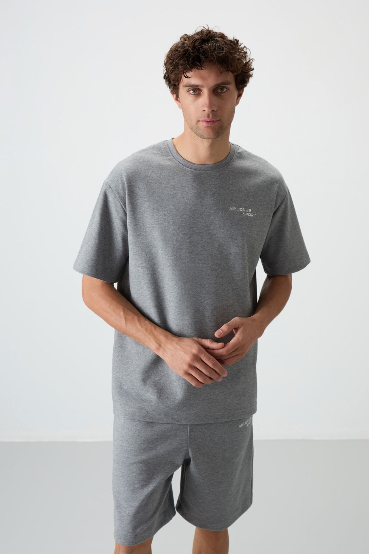 TOMMY Oversized Short-Sleeve T-Shirt And Shorts Set 6