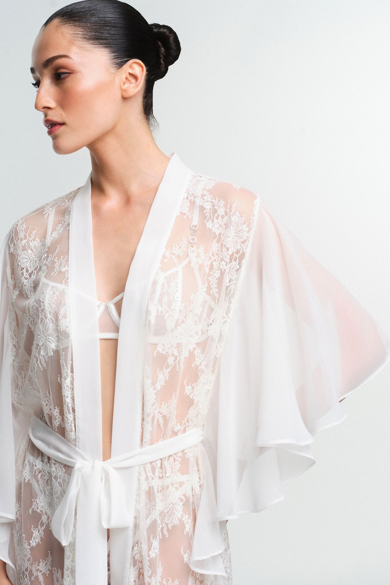PENTI Broken Fiora Lace Short Sleeve Robe 4