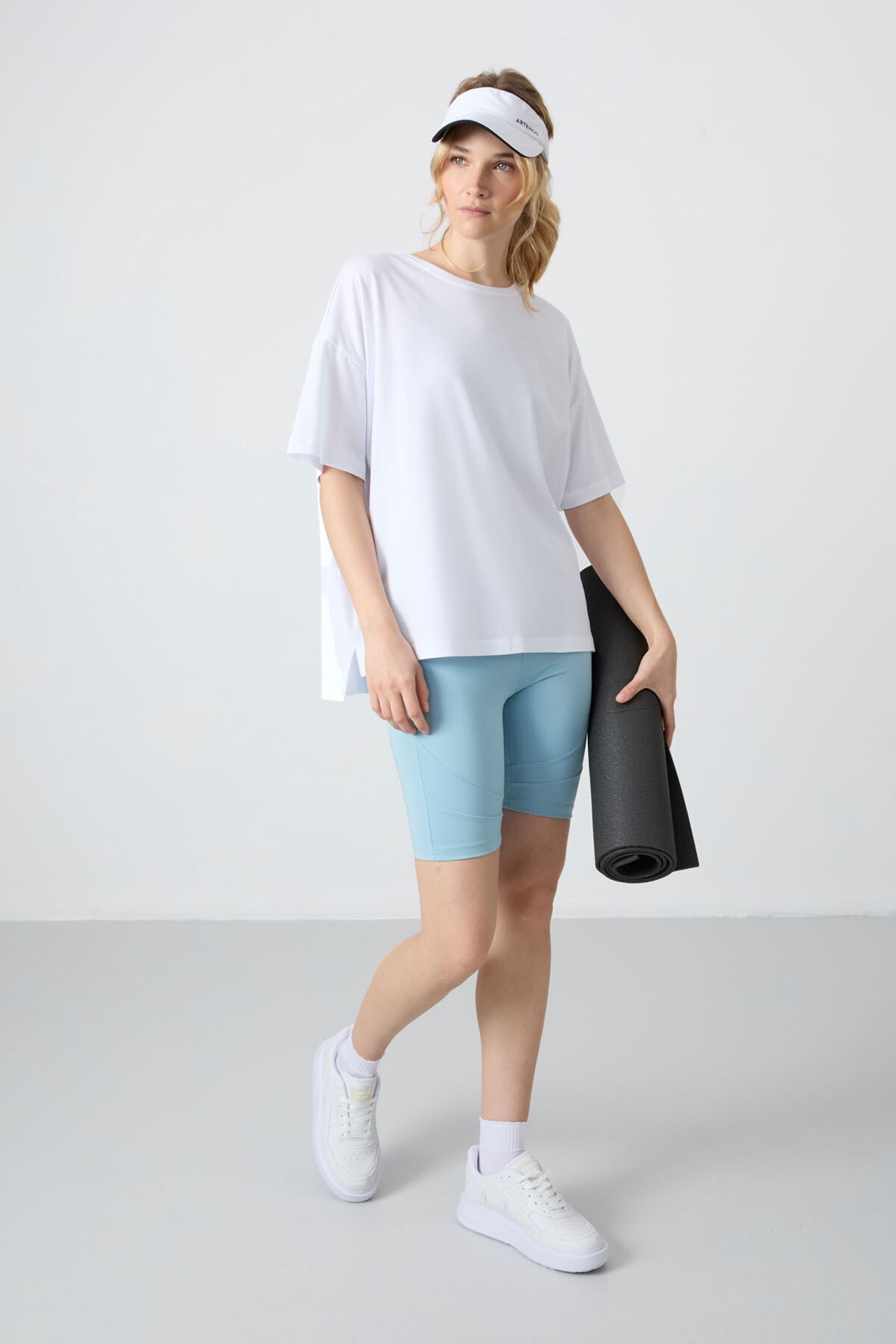 TOMMY High-Waist Short Sports Leggings