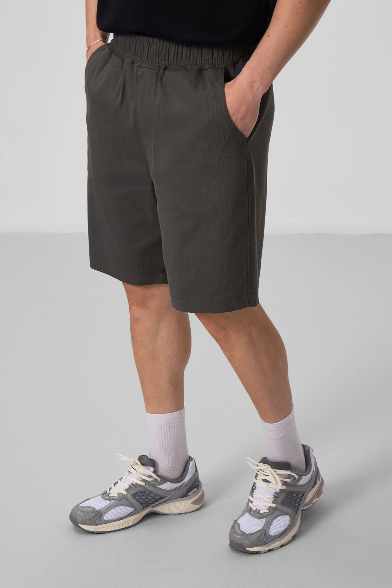 TOMMY Men's Woven Chino Shorts 5